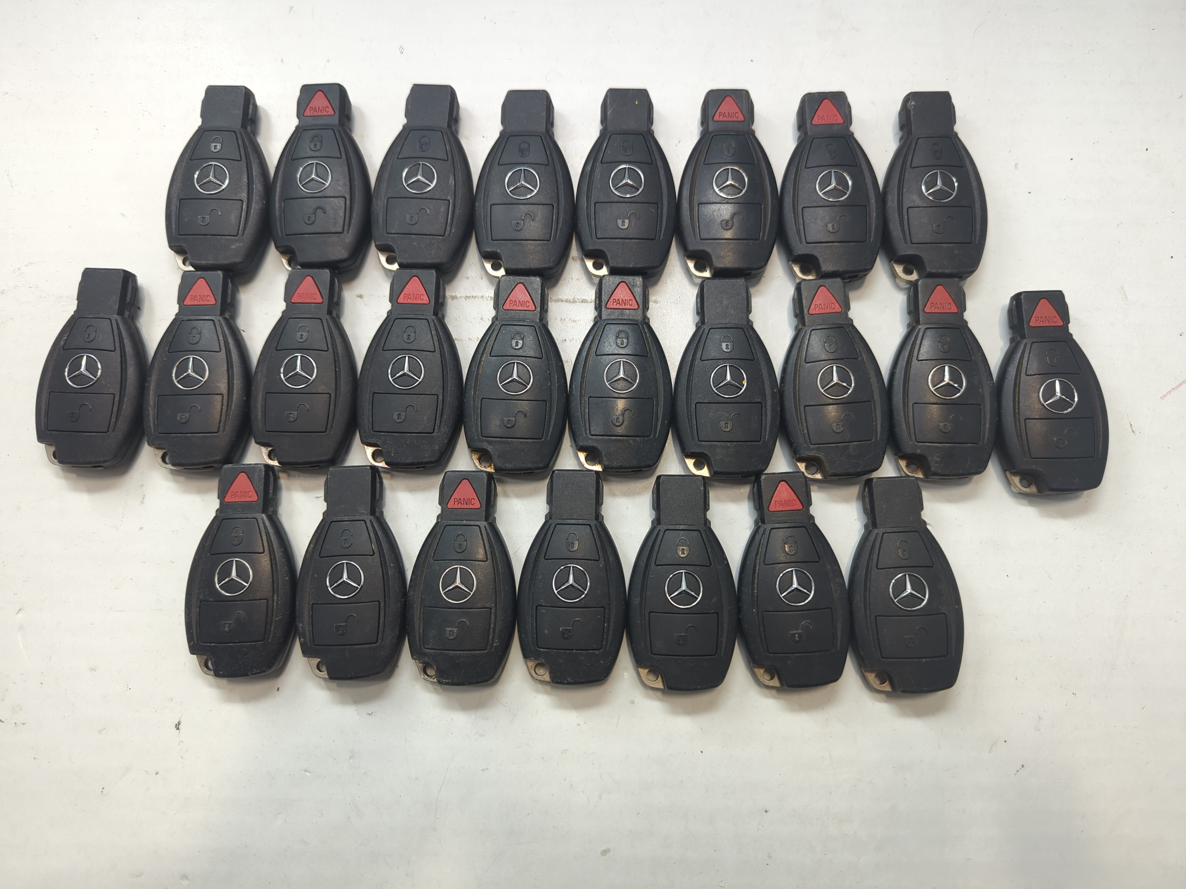 Lot of 25 Mercedes-Benz Keyless Entry Remote Fob MIXED FCC IDS MIXED 759058 - Oemusedautoparts1.com