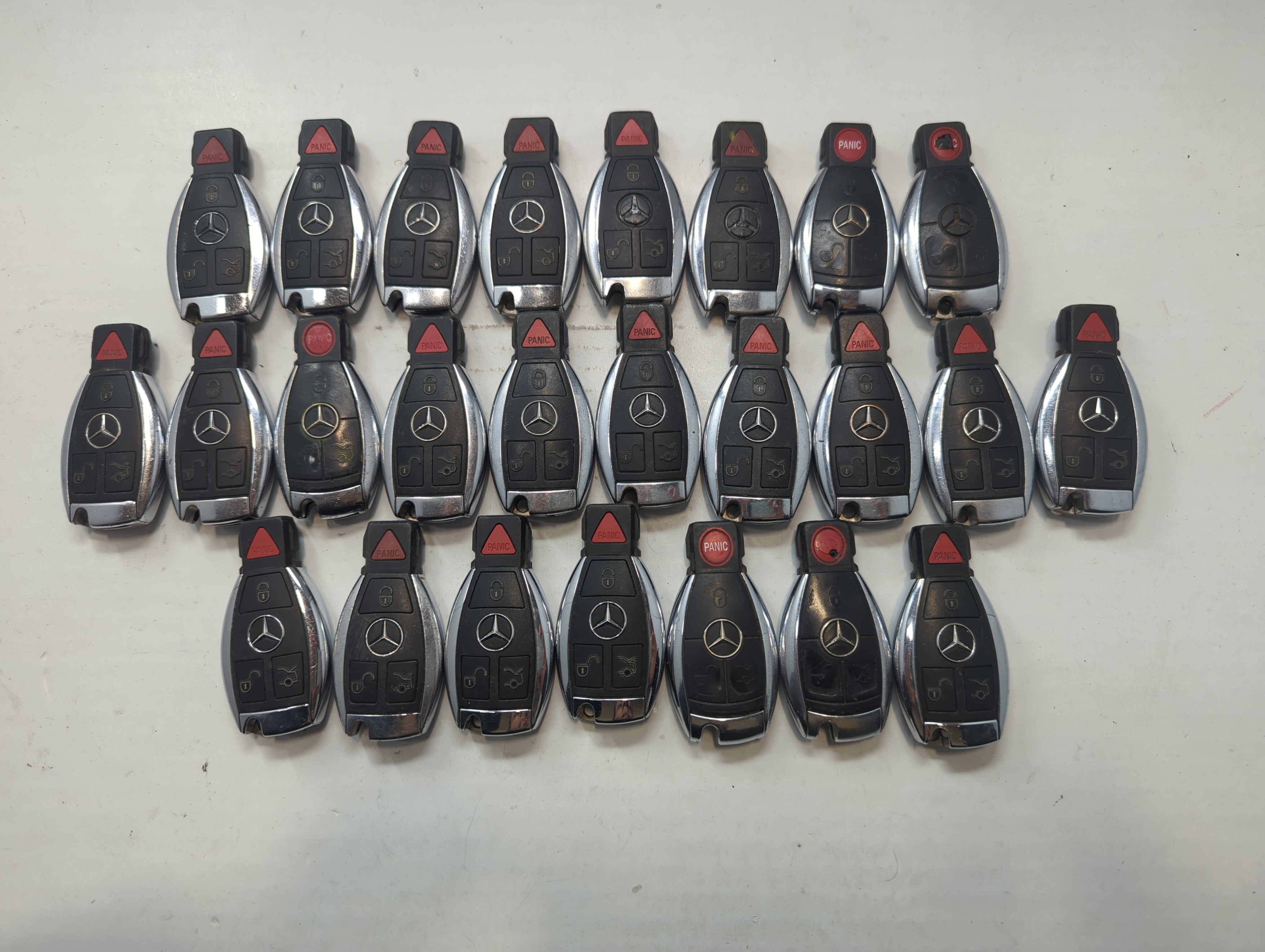 Lot of 25 Mercedes-Benz Keyless Entry Remote Fob MIXED FCC IDS MIXED 759068 - Oemusedautoparts1.com