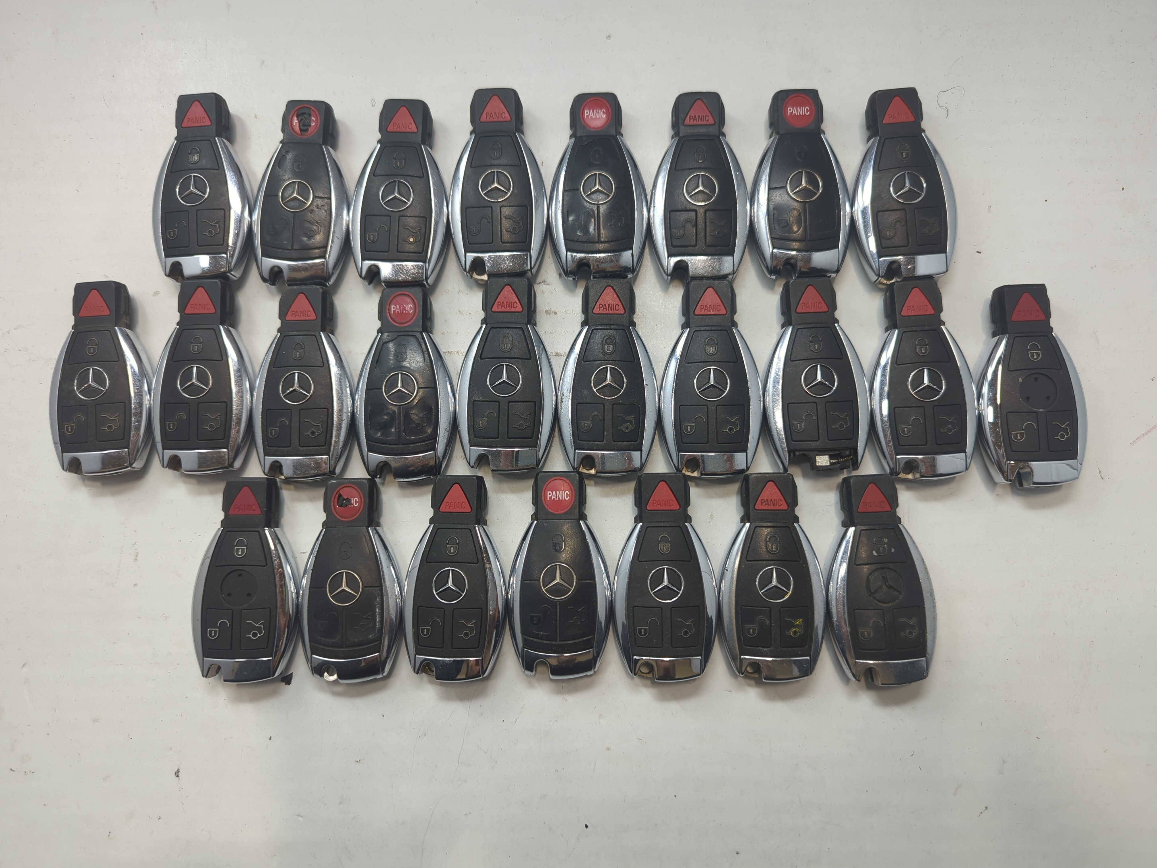 Lot of 25 Mercedes-Benz Keyless Entry Remote Fob MIXED FCC IDS MIXED 759087 - Oemusedautoparts1.com