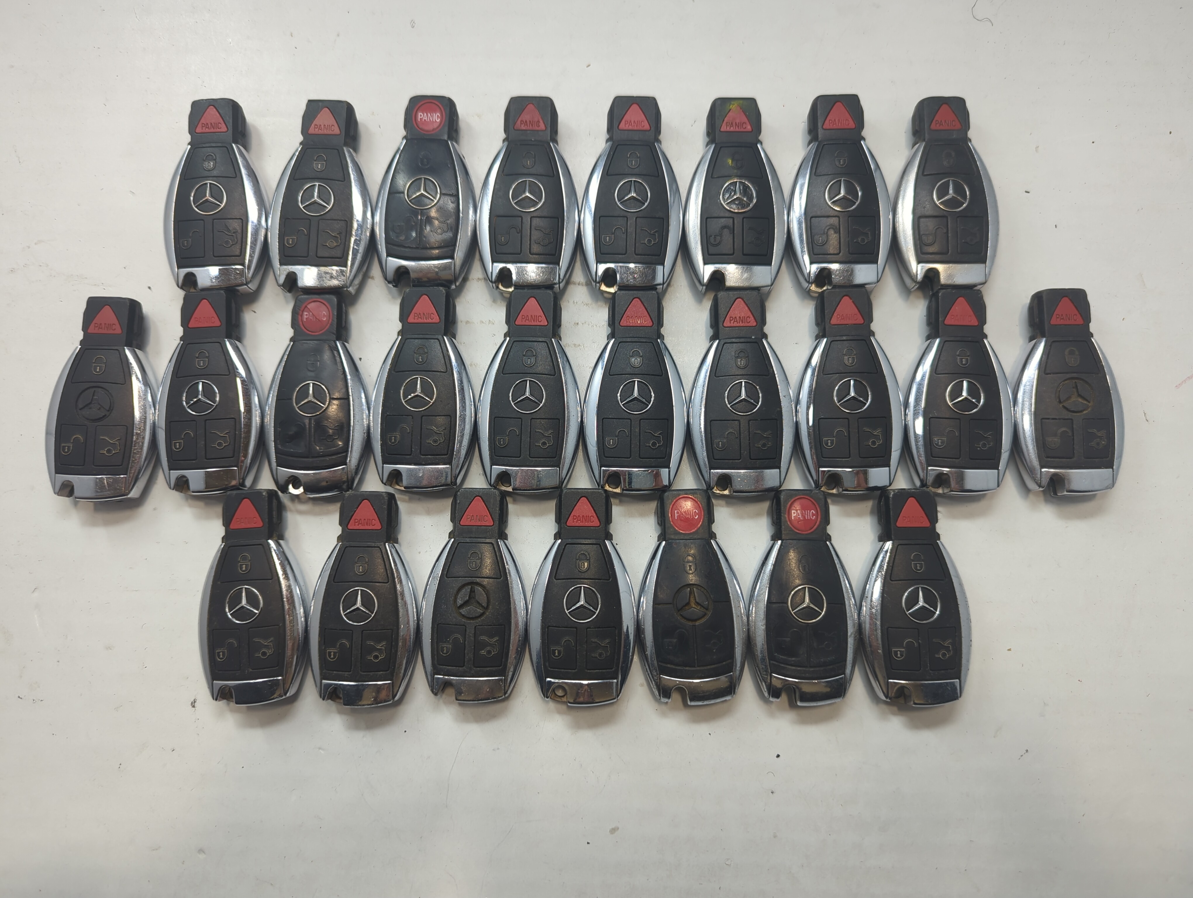 Lot of 25 Mercedes-Benz Keyless Entry Remote Fob MIXED FCC IDS MIXED 759089 - Oemusedautoparts1.com