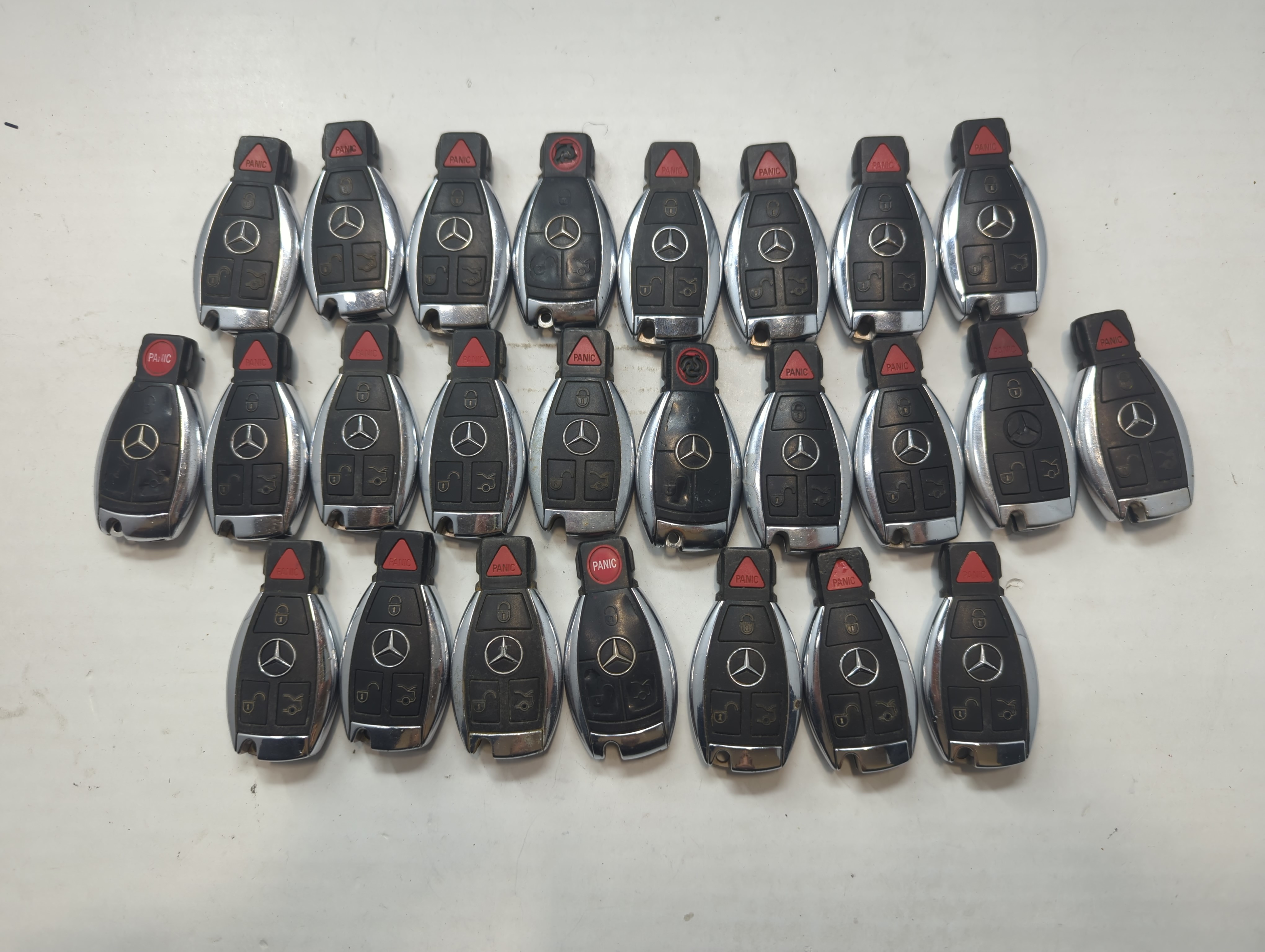Lot of 25 Mercedes-Benz Keyless Entry Remote Fob MIXED FCC IDS MIXED 759090 - Oemusedautoparts1.com