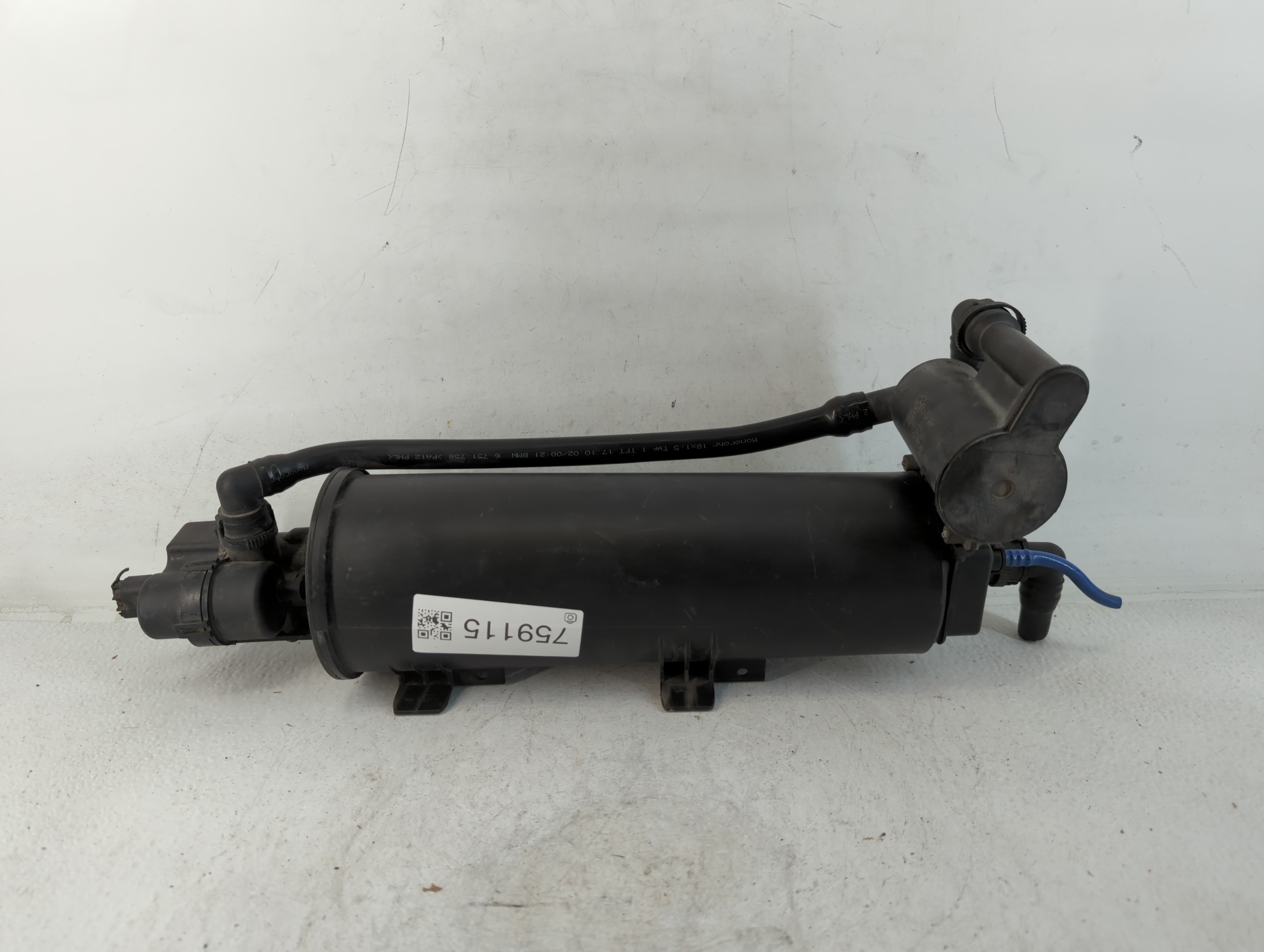 Picture of 2003 Bmw 325i Fuel Vapor Charcoal Canister 759115