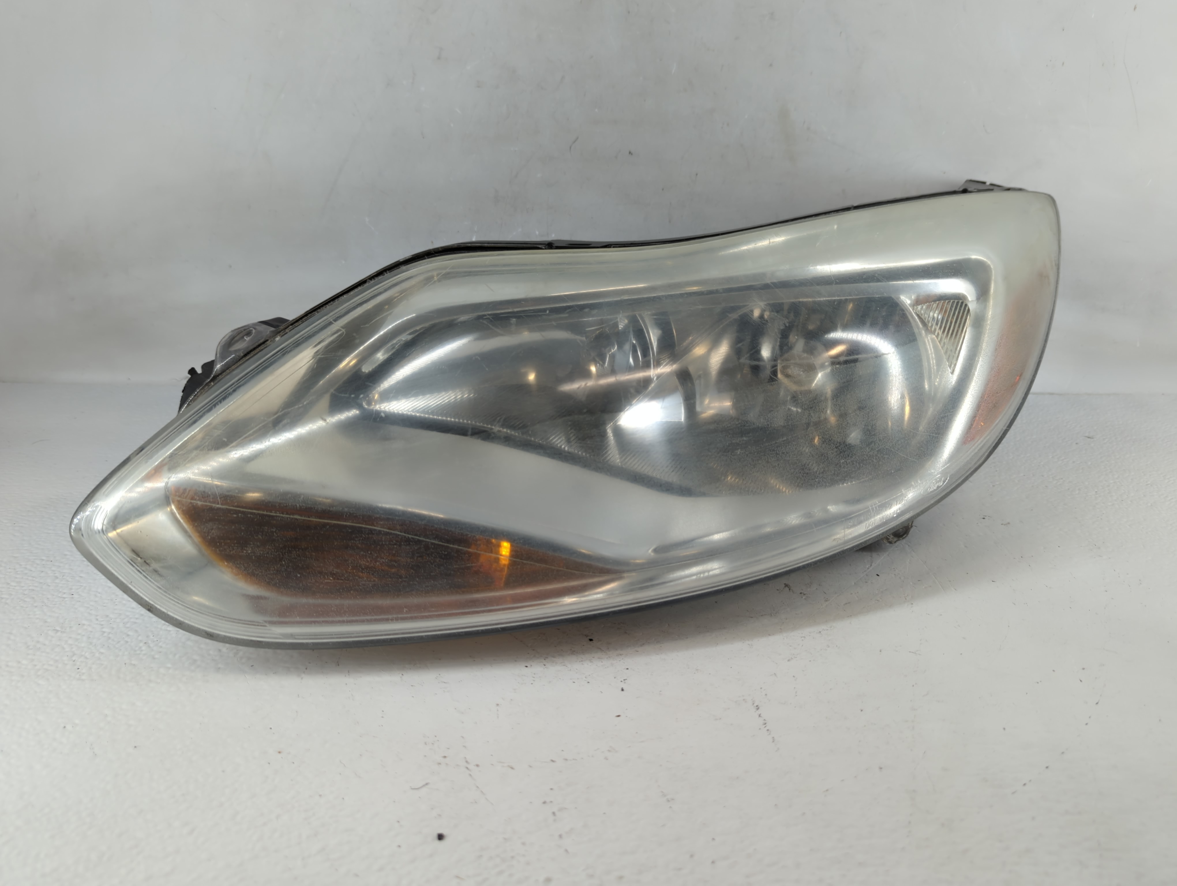 2012-2014 Ford Focus Passenger Right Oem Head Light Headlight Lamp 759137 - Oemusedautoparts1.com