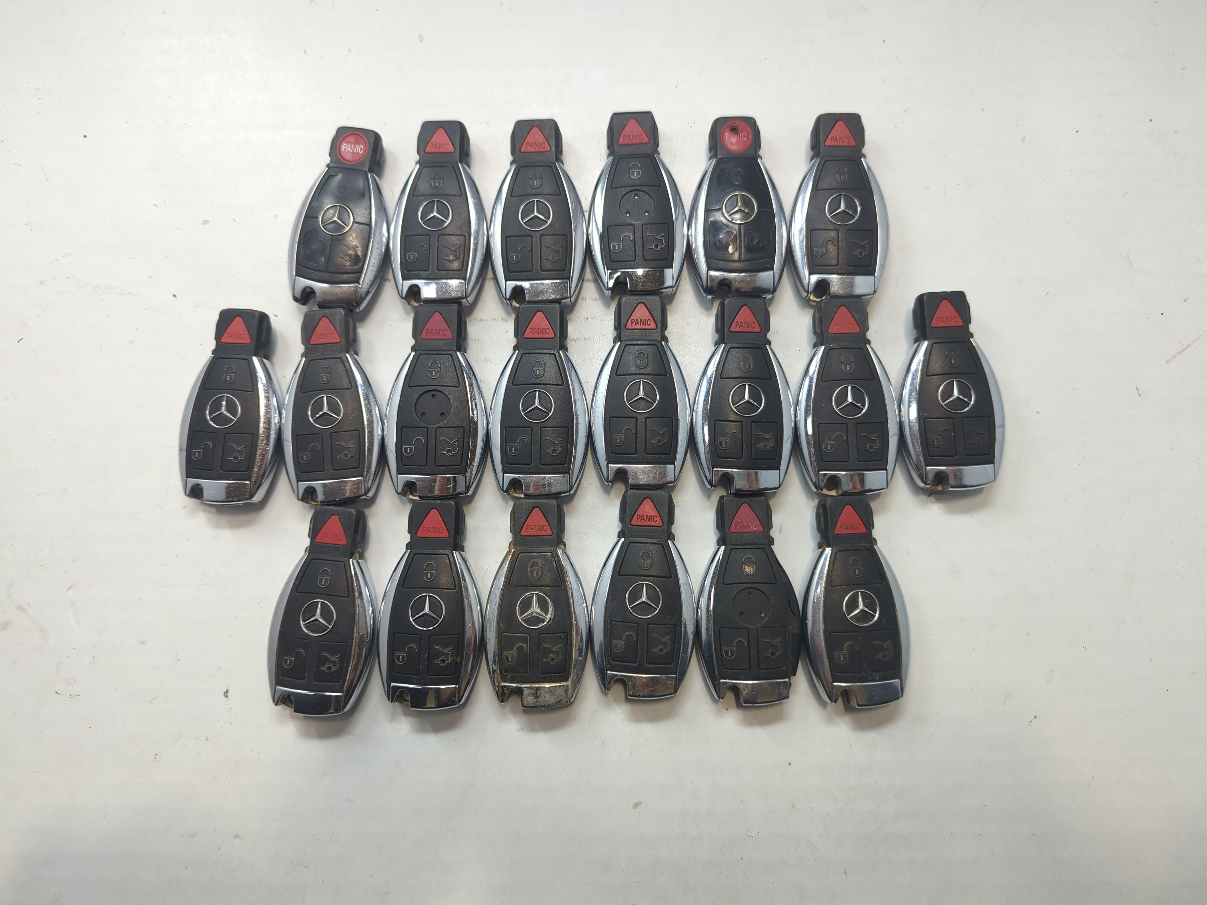 Lot of 20 Mercedes-Benz Keyless Entry Remote Fob MIXED FCC IDS MIXED 759142 - Oemusedautoparts1.com
