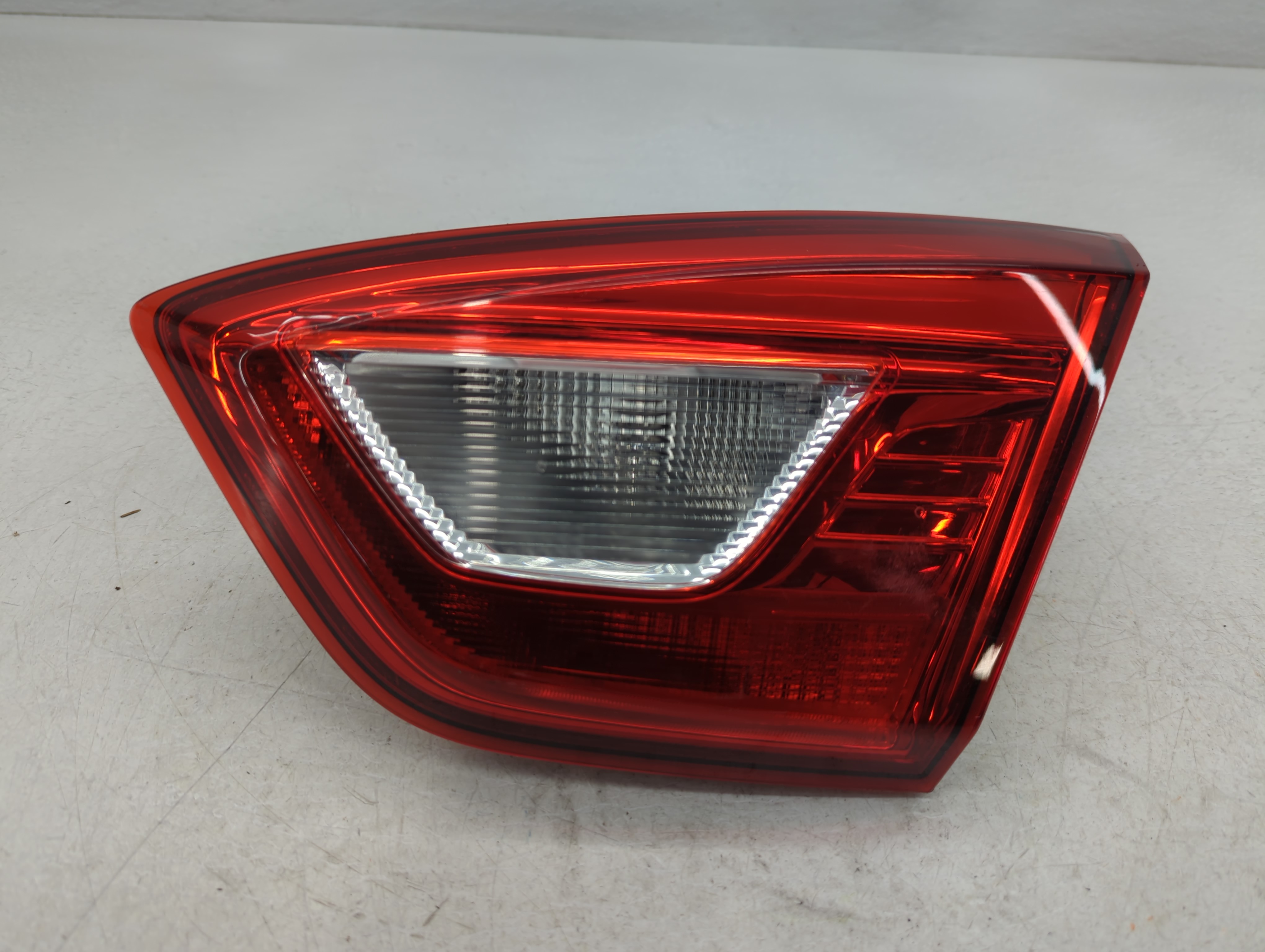 Picture of 2017-2019 Chevrolet Cruze Passenger Right Side Tail Light Taillight Oem 759159