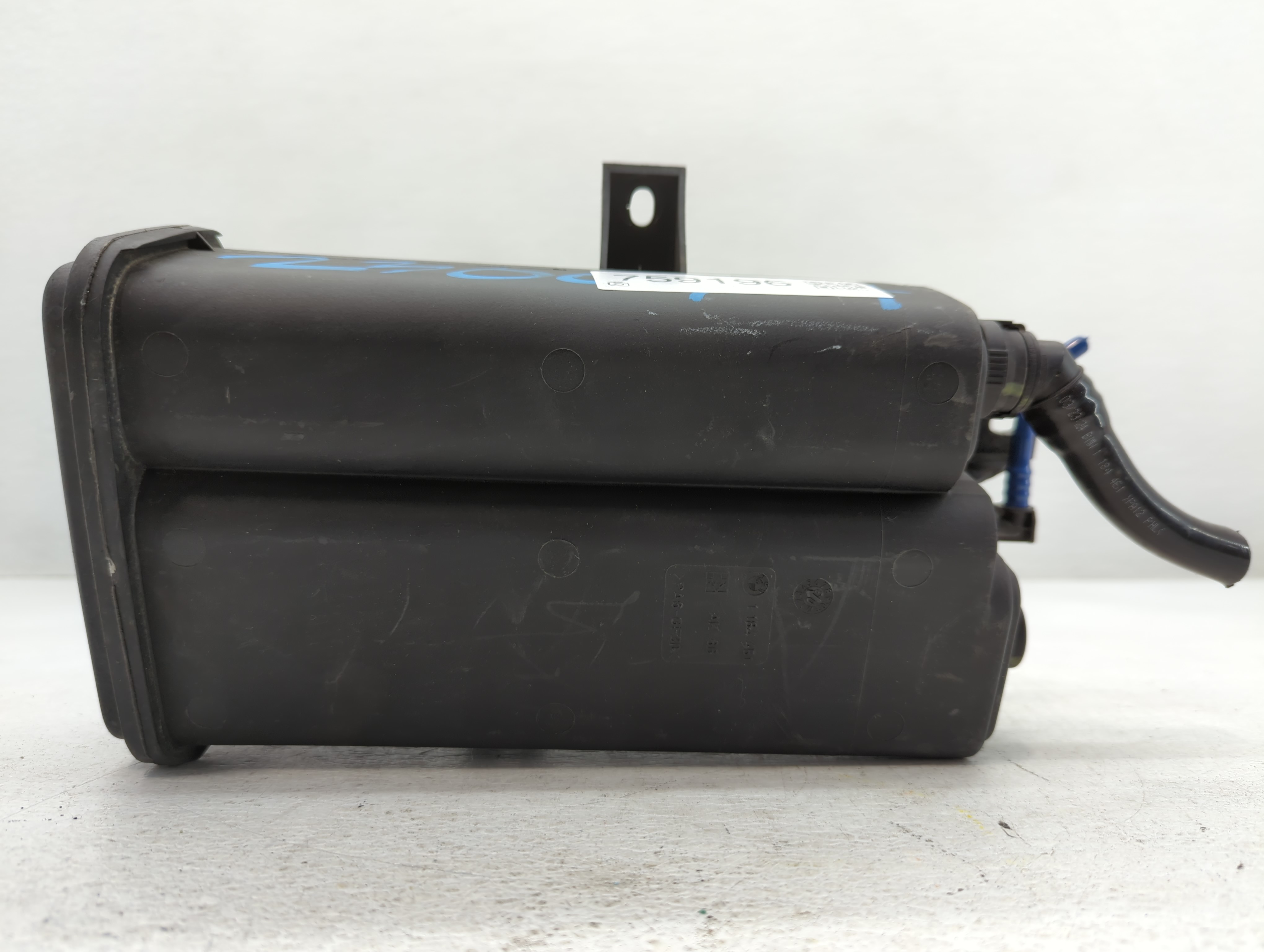 2003 Bmw X5 Fuel Vapor Charcoal Canister 759196 - Oemusedautoparts1.com