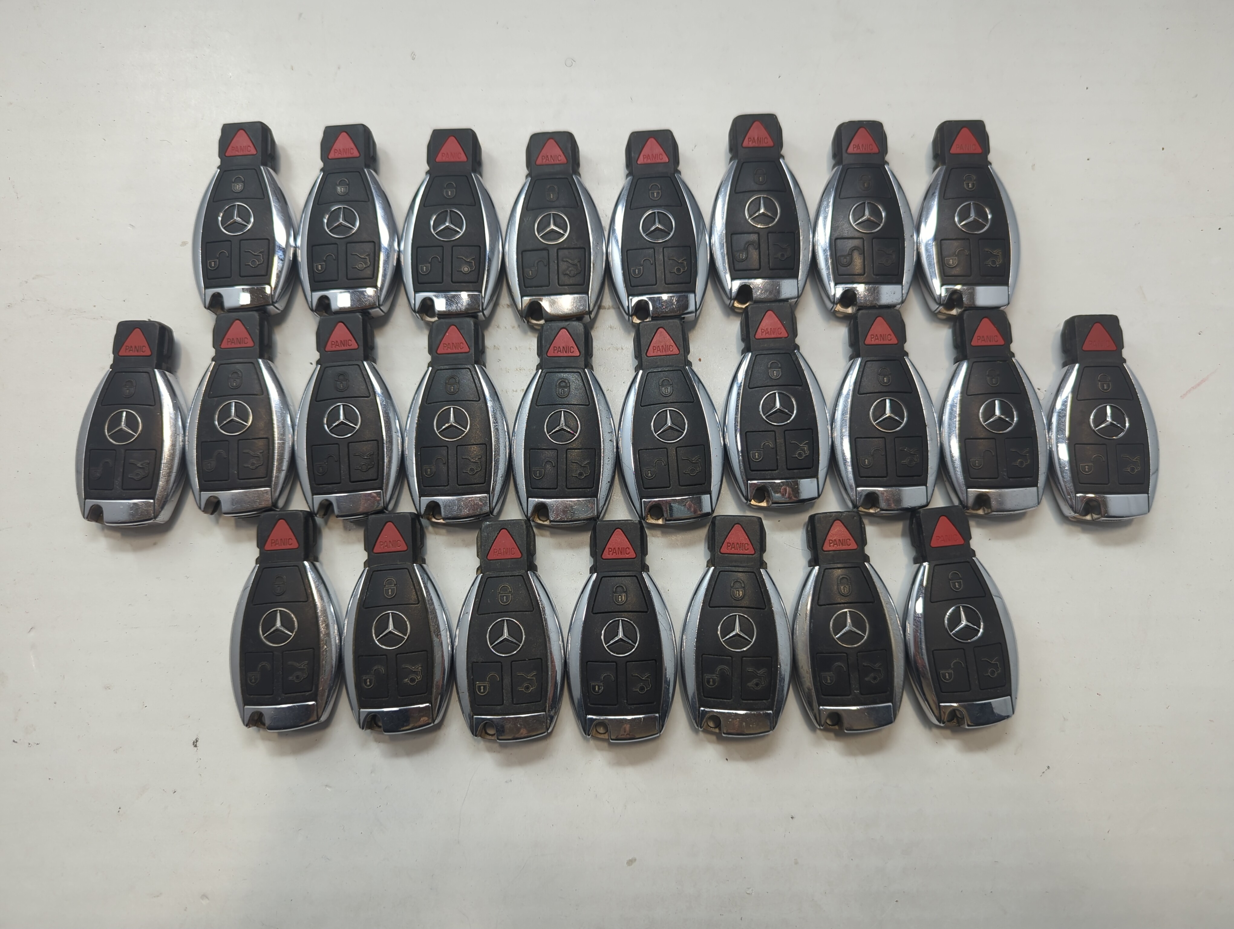 Lot of 25 Mercedes-Benz Keyless Entry Remote Fob MIXED FCC IDS MIXED 759215 - Oemusedautoparts1.com