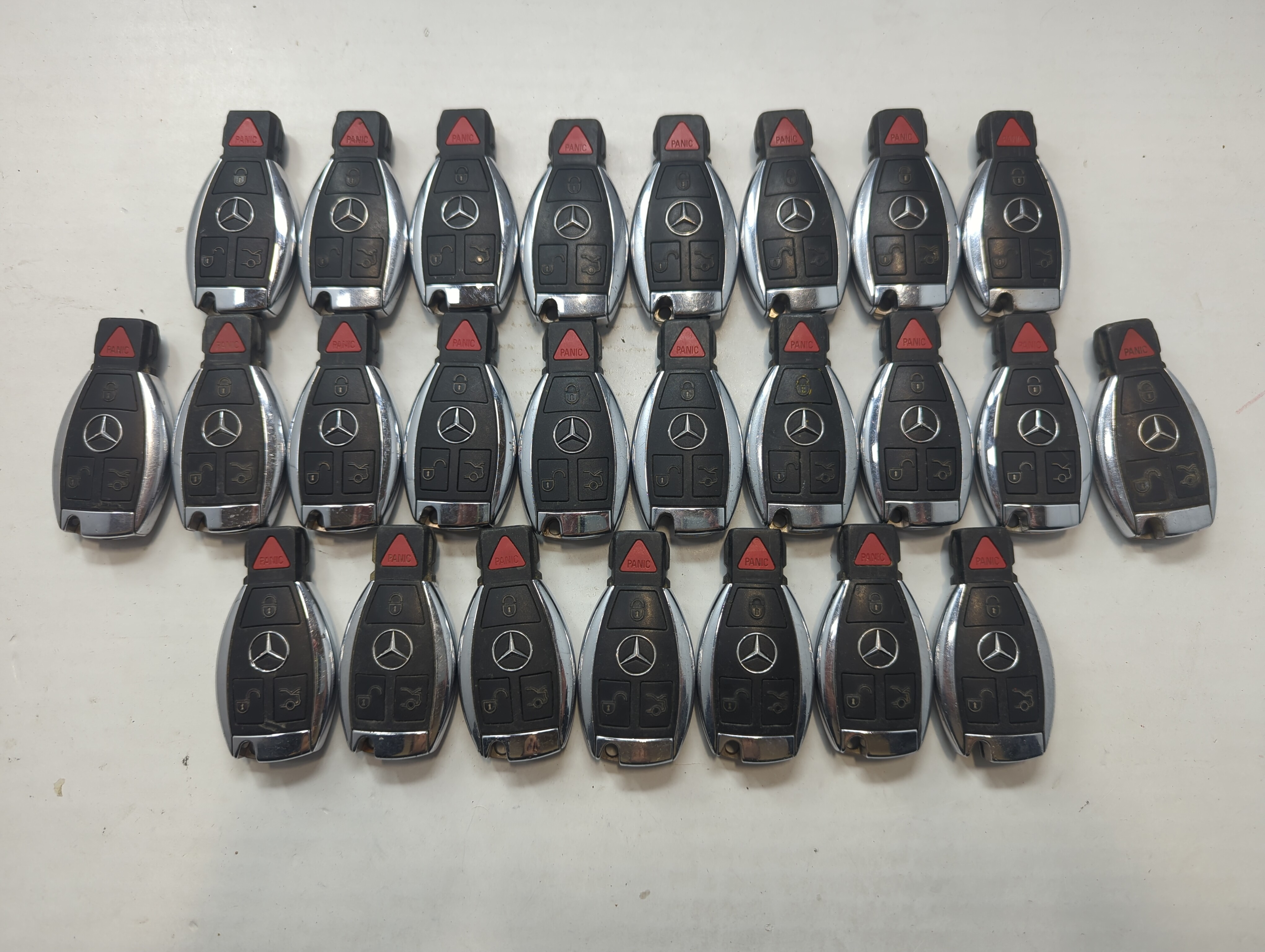 Lot of 25 Mercedes-Benz Keyless Entry Remote Fob MIXED FCC IDS MIXED 759224 - Oemusedautoparts1.com