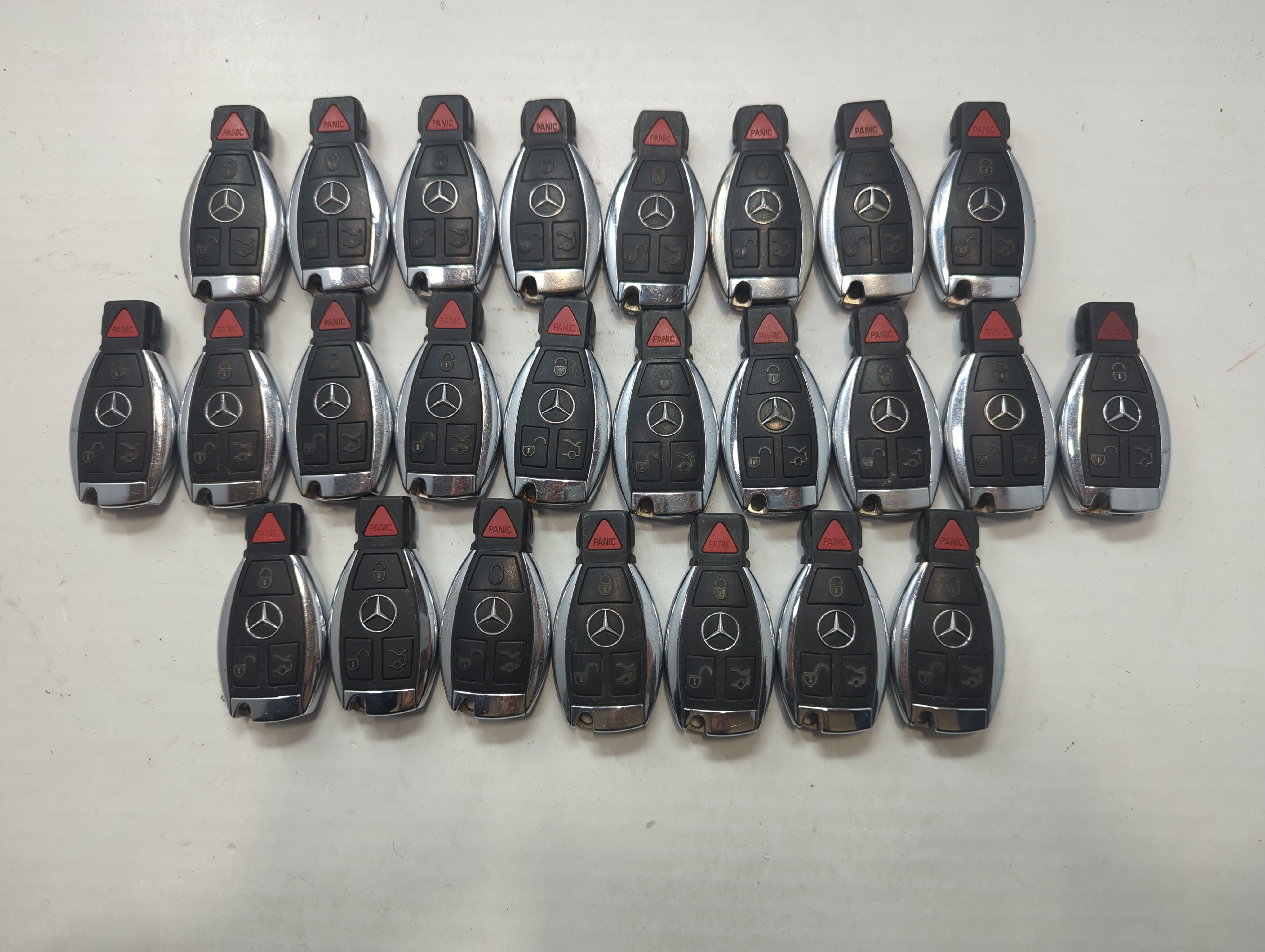 Lot of 25 Mercedes-Benz Keyless Entry Remote Fob MIXED FCC IDS MIXED 759267 - Oemusedautoparts1.com