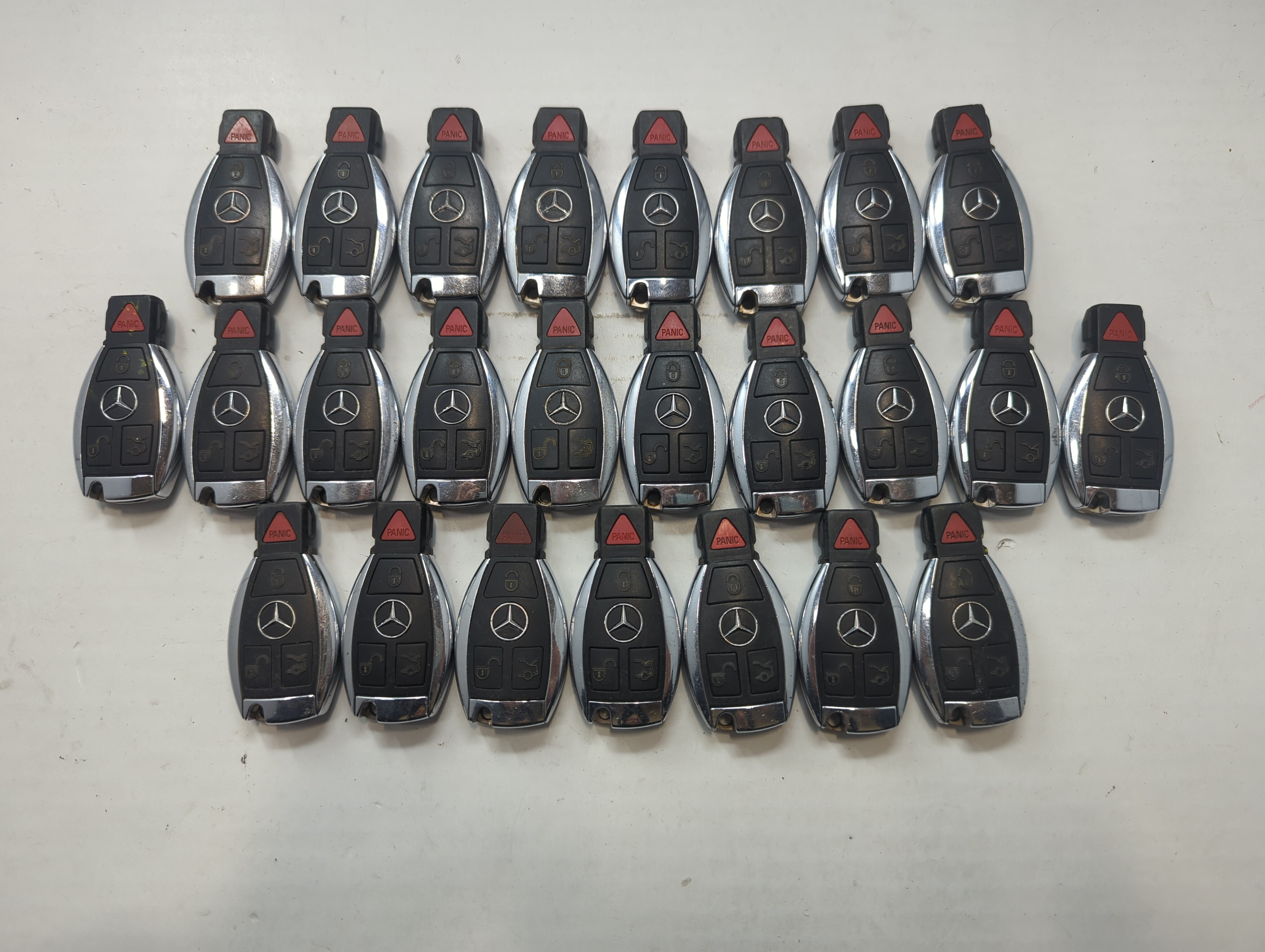 Lot of 25 Mercedes-Benz Keyless Entry Remote Fob MIXED FCC IDS MIXED 759268 - Oemusedautoparts1.com