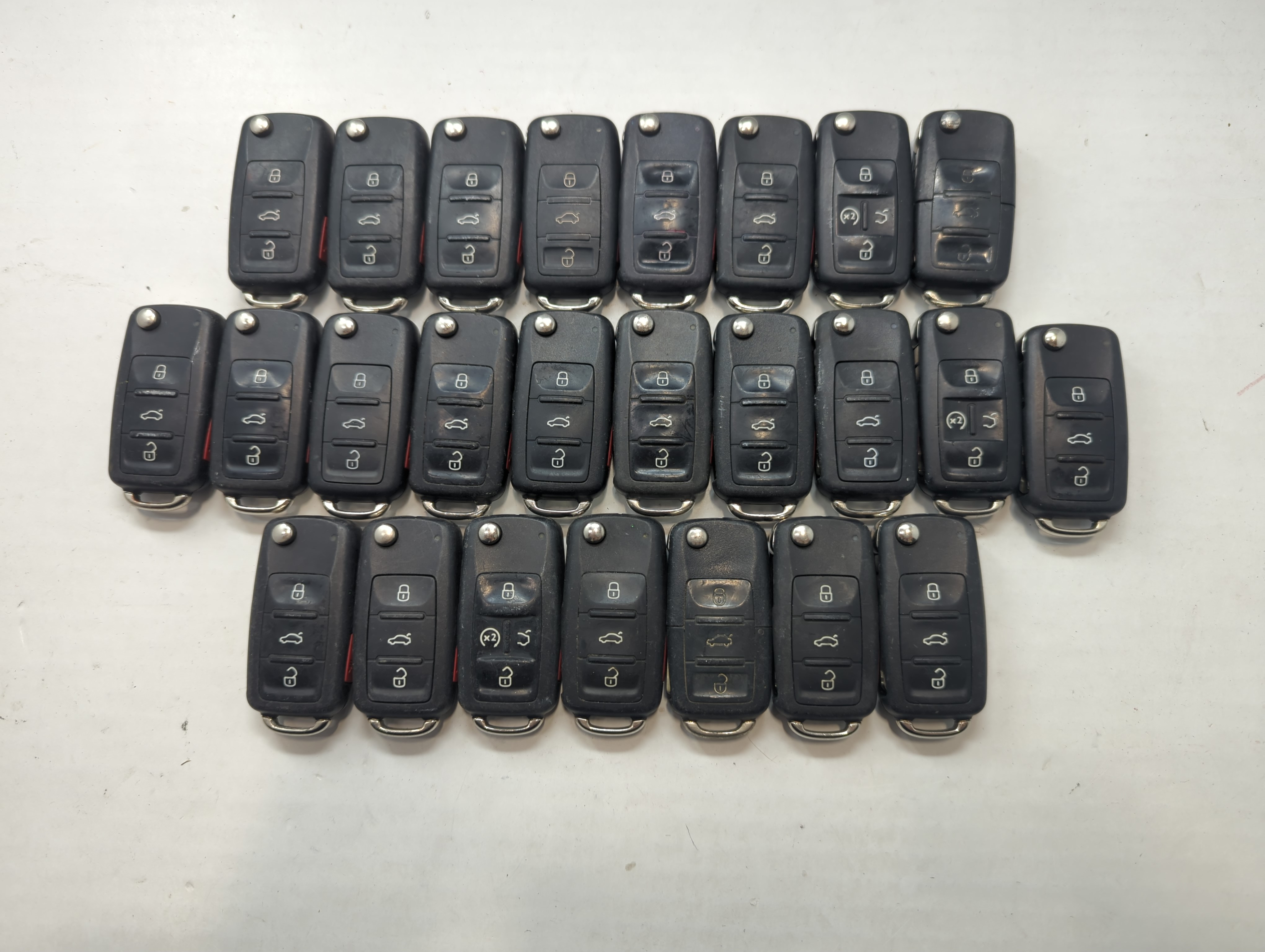 Lot of 25 Volkswagen Keyless Entry Remote Fob MIXED FCC IDS MIXED PART 759335 - Oemusedautoparts1.com
