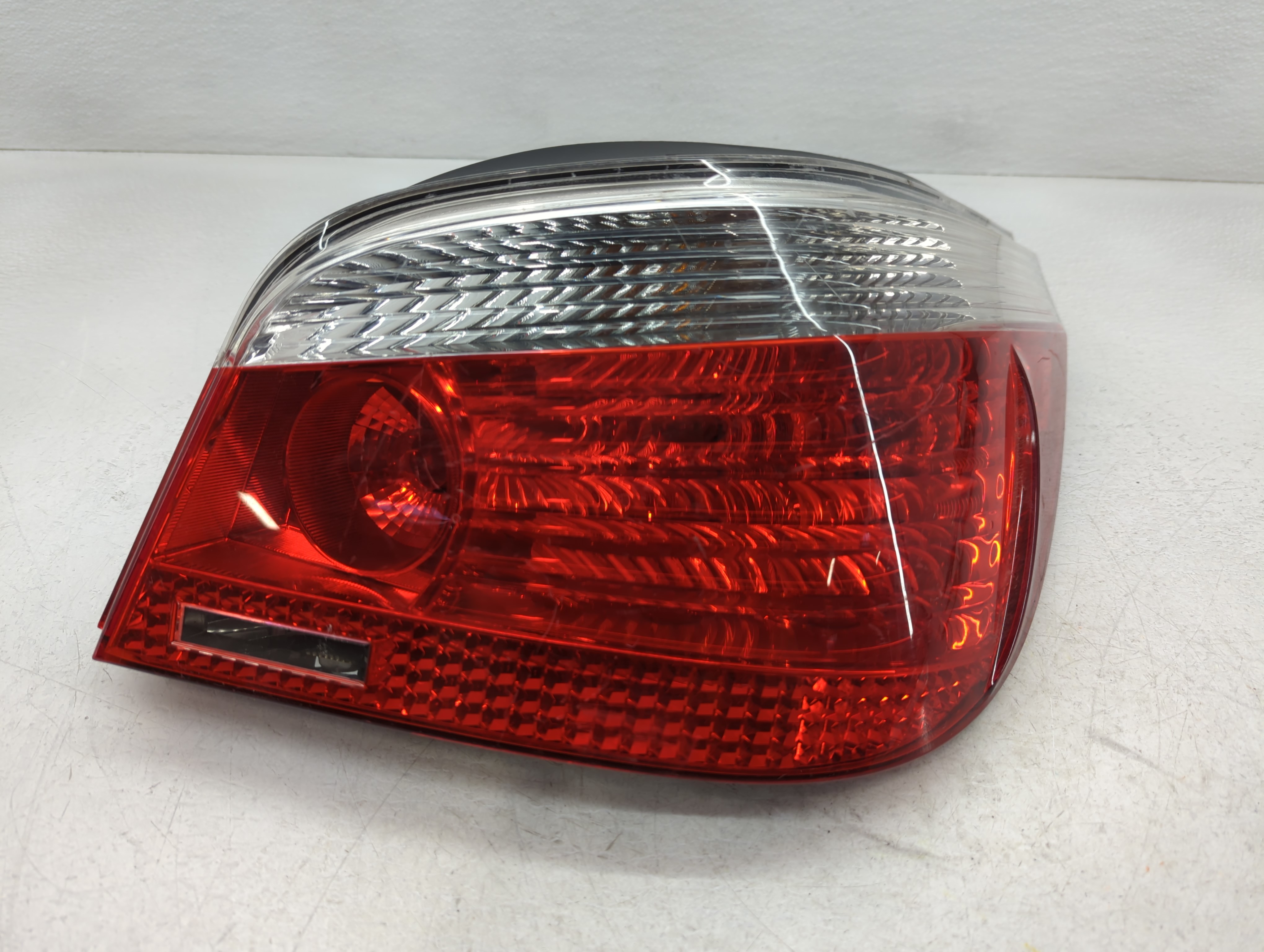 2004-2005 Bmw 545i Passenger Right Side Tail Light Taillight Oem 759356 - Oemusedautoparts1.com