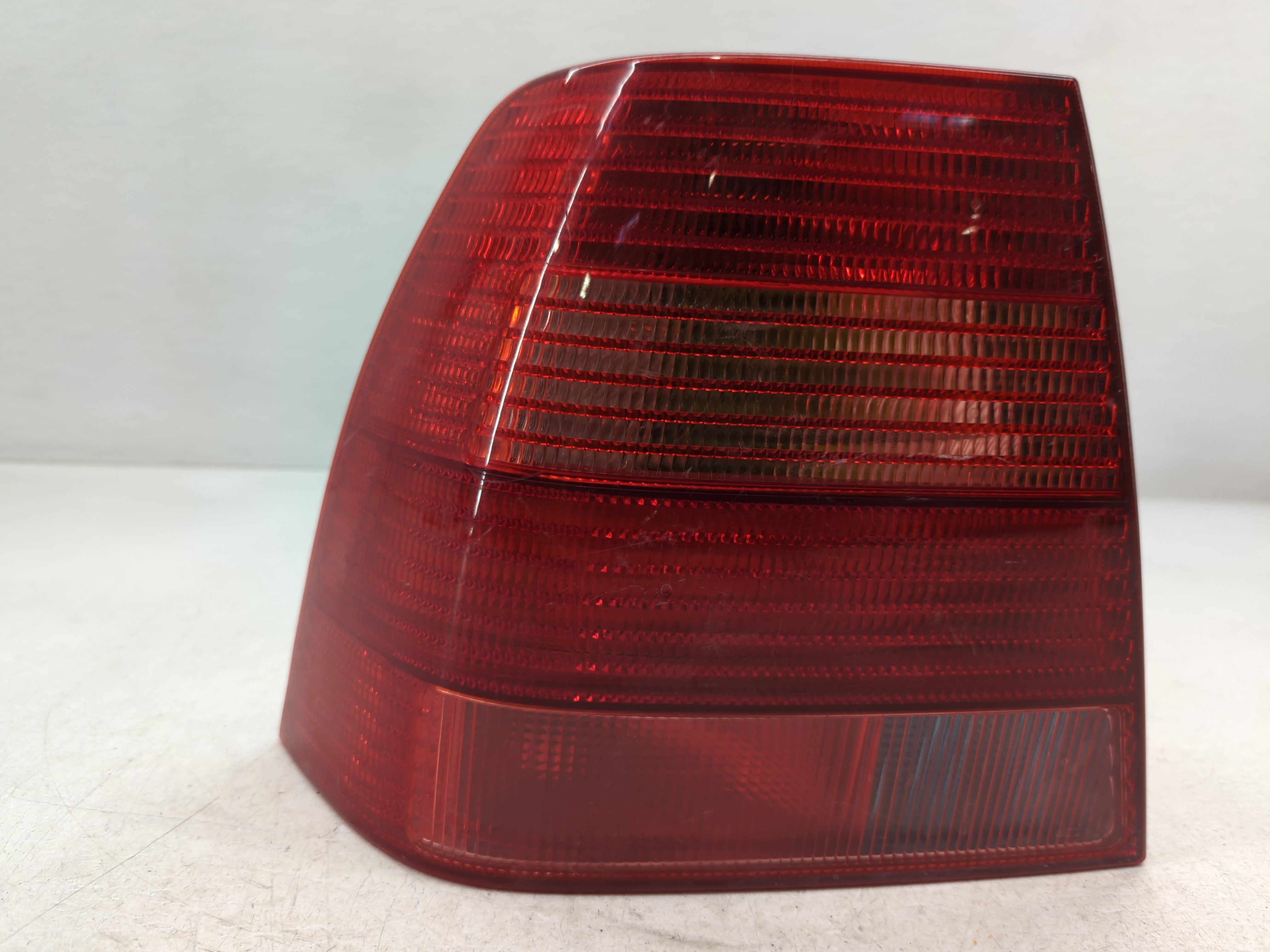 1999-2003 Volkswagen Jetta Driver Left Side Tail Light Taillight Oem 759357 - Oemusedautoparts1.com