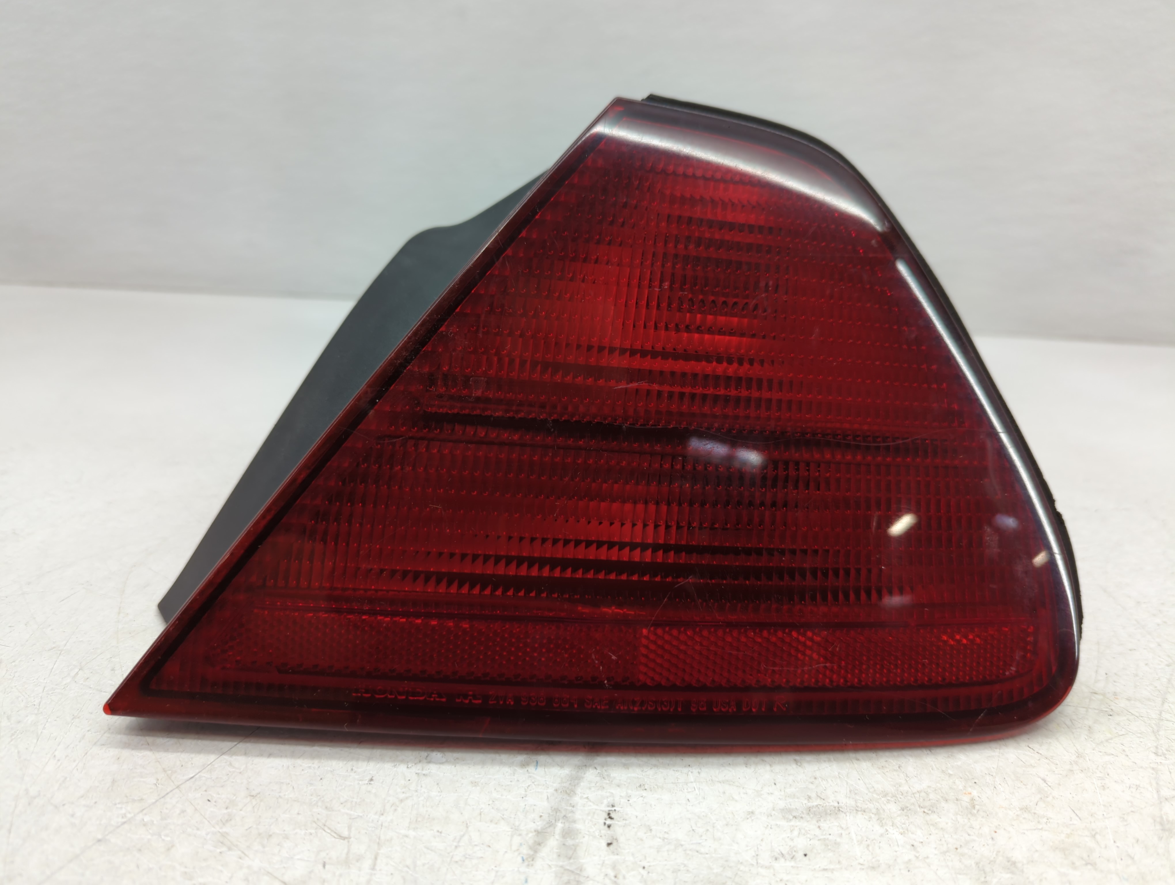 Picture of 1998-2002 Honda Accord Passenger Right Side Tail Light Taillight Oem 759404