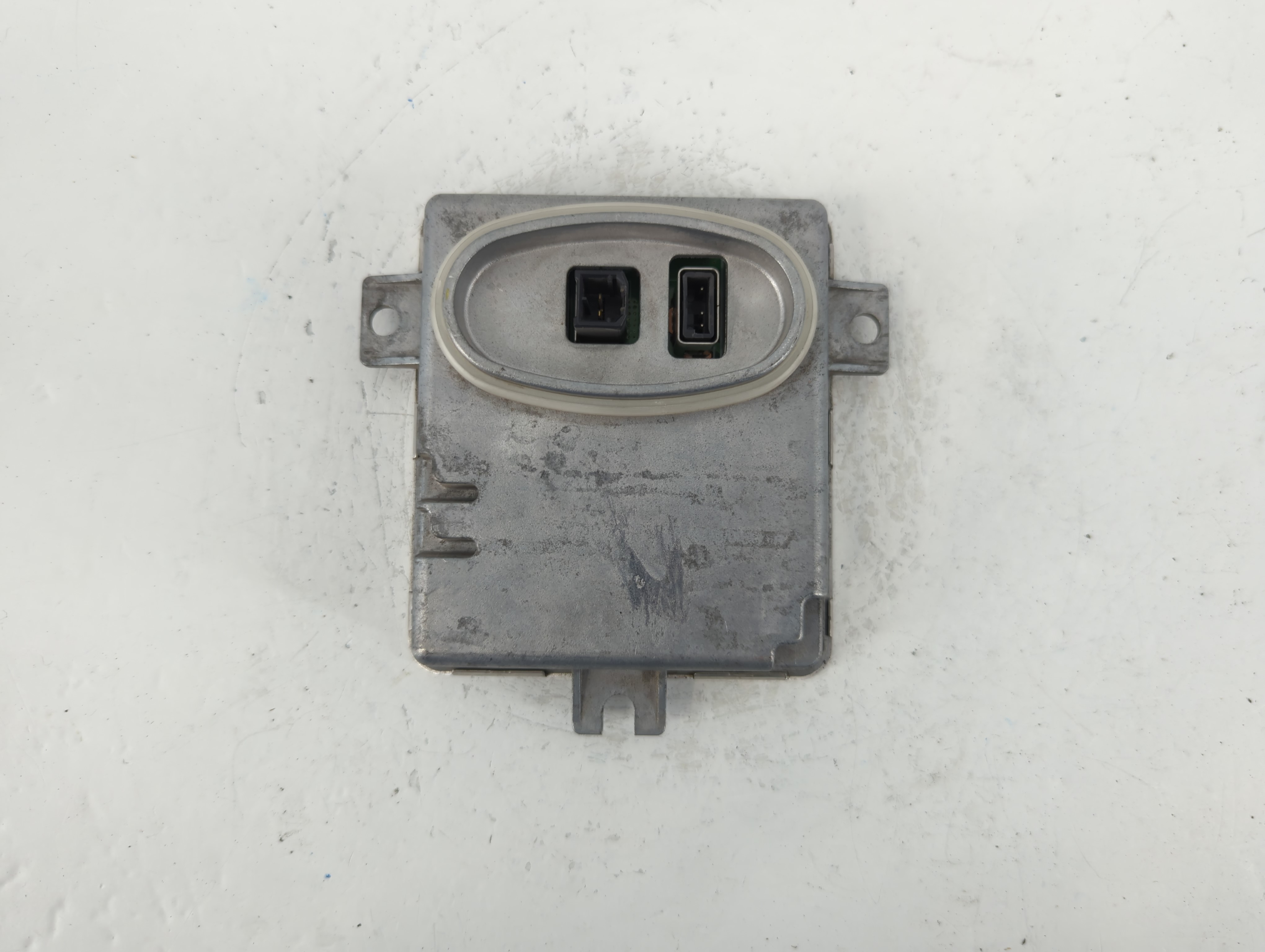 Picture of 2004-2006 Bmw 330i Body Control Module Bcm Inner Cabin Fuse Box 759449