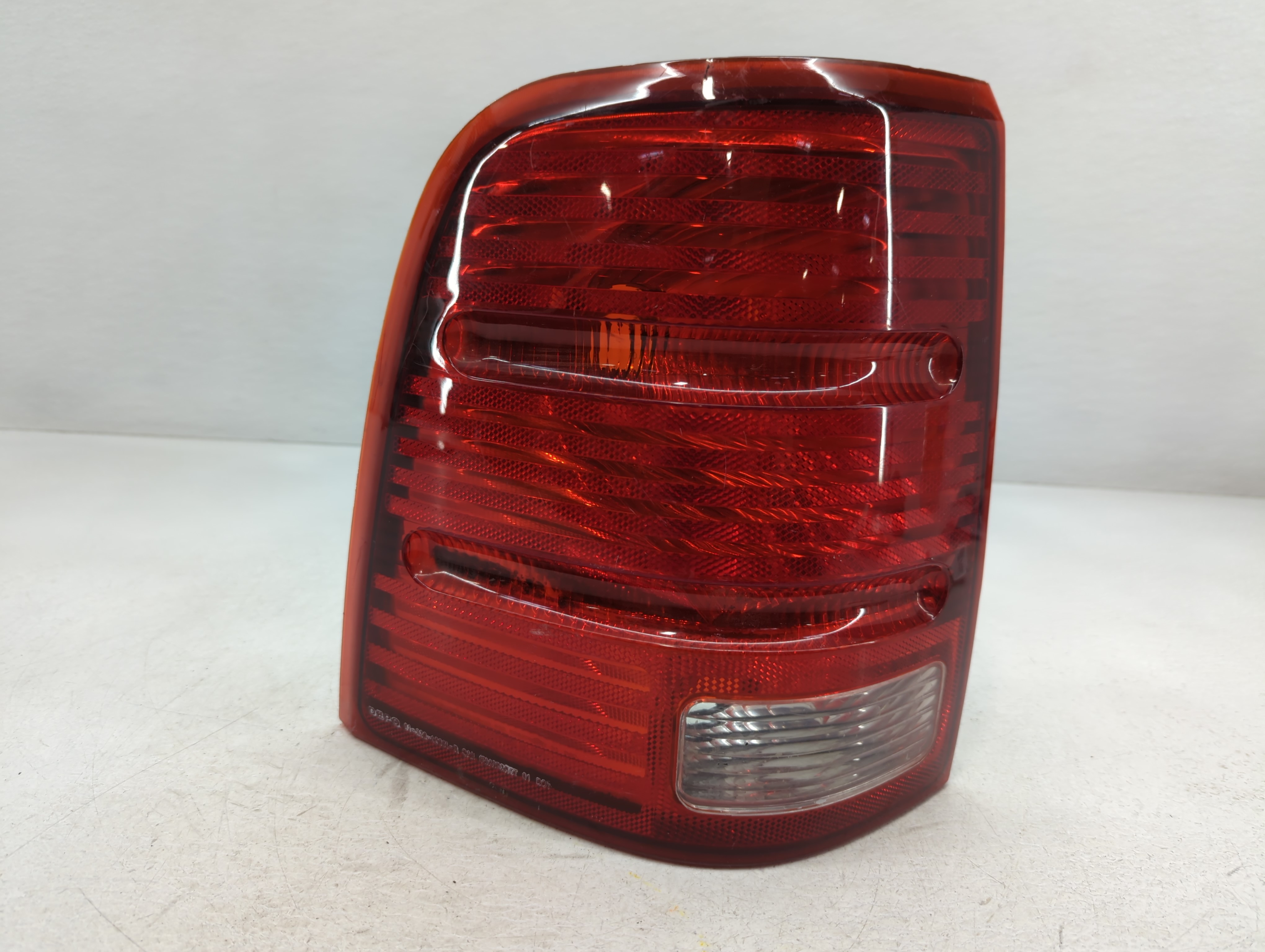 Ford Explorer Driver Left Side Tail Light Taillight Oem 759472 - Oemusedautoparts1.com