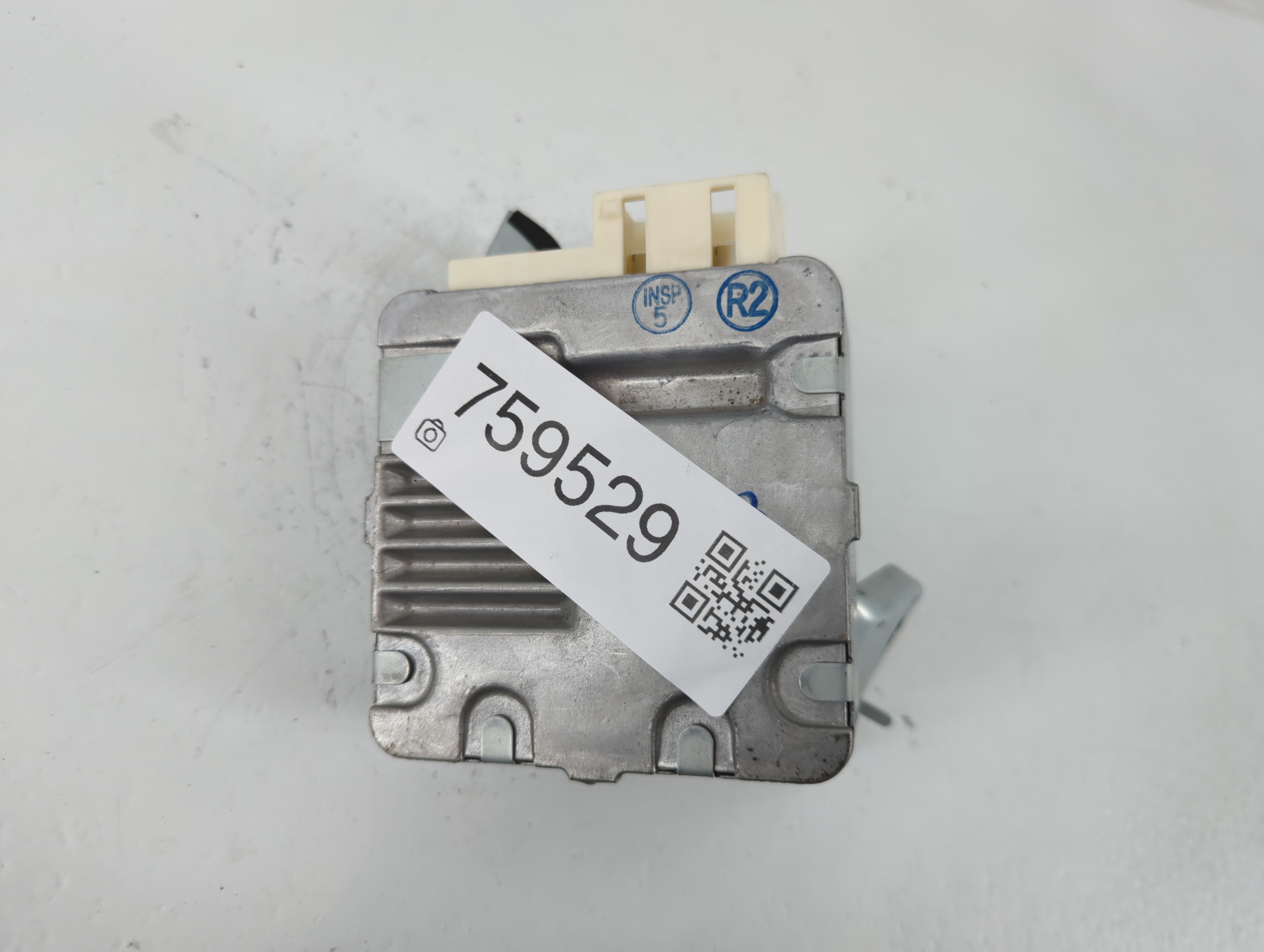 Picture of 2006-2009 Toyota Prius Body Control Module Bcm Inner Cabin Fuse Box 759529