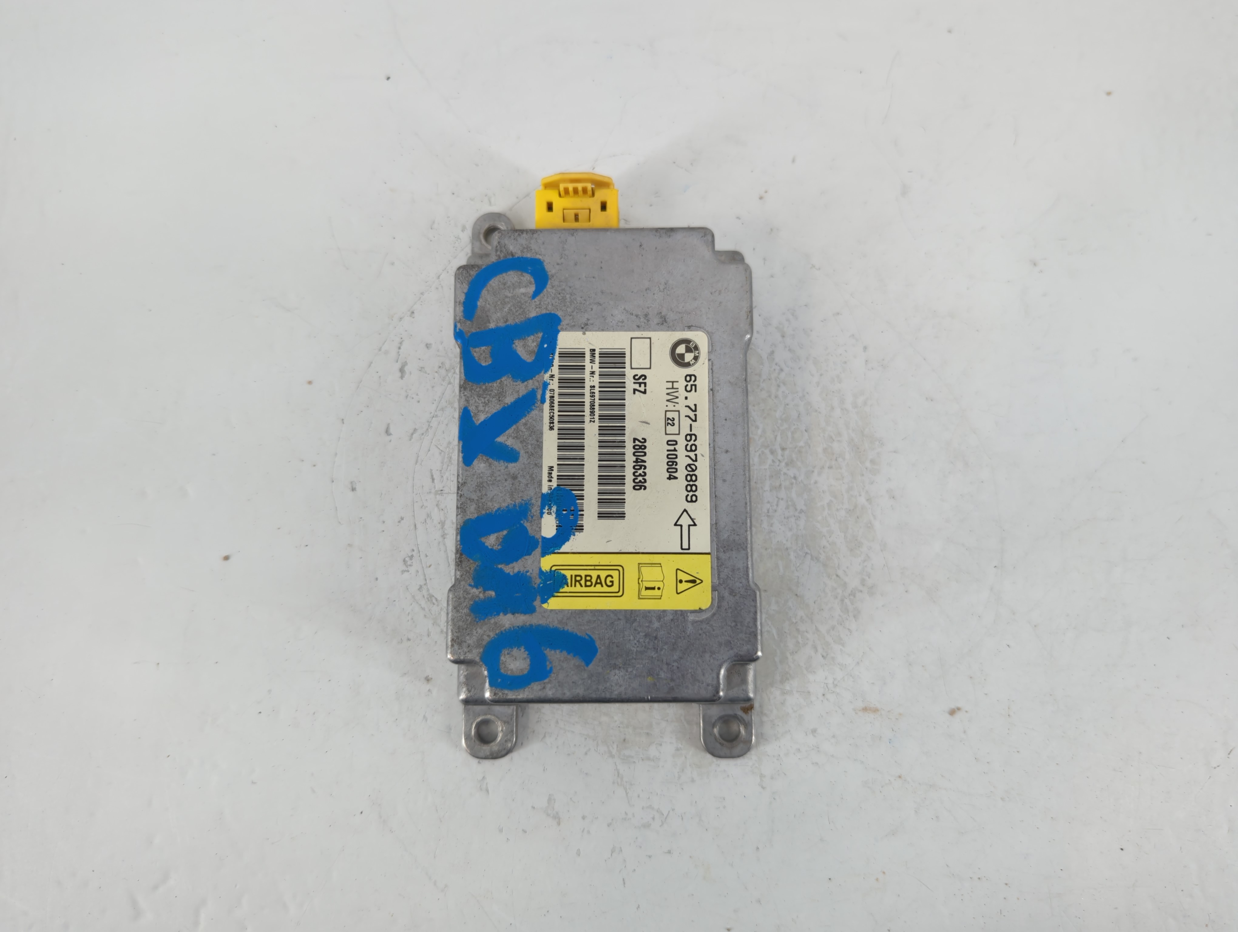 Picture of 2006-2008 Bmw 750i Body Control Module Bcm Inner Cabin Fuse Box 28046336 759848