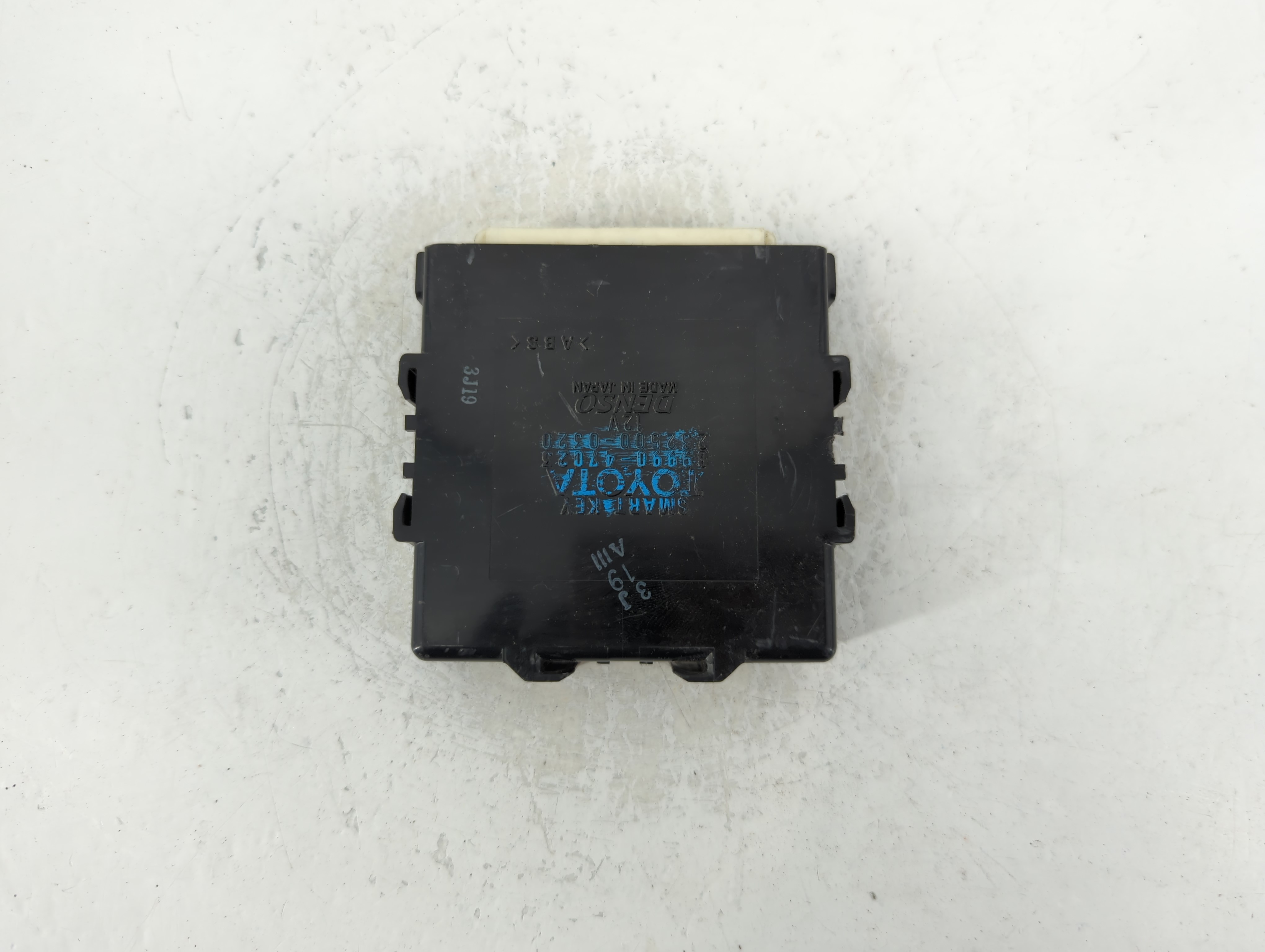 Picture of 2006-2009 Toyota Prius Body Control Module Bcm Inner Cabin Fuse Box 759908