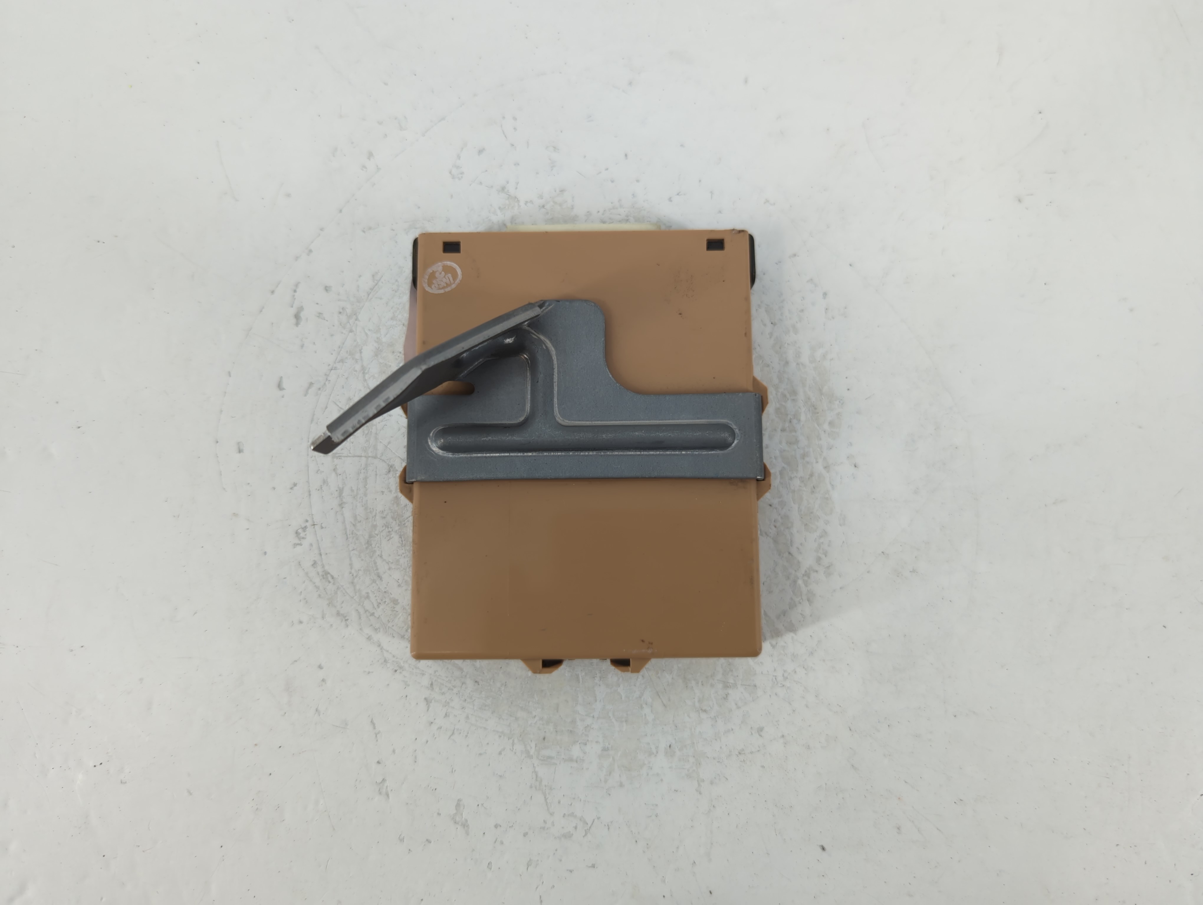 Picture of 2006-2009 Toyota Prius Body Control Module Bcm Inner Cabin Fuse Box 759909