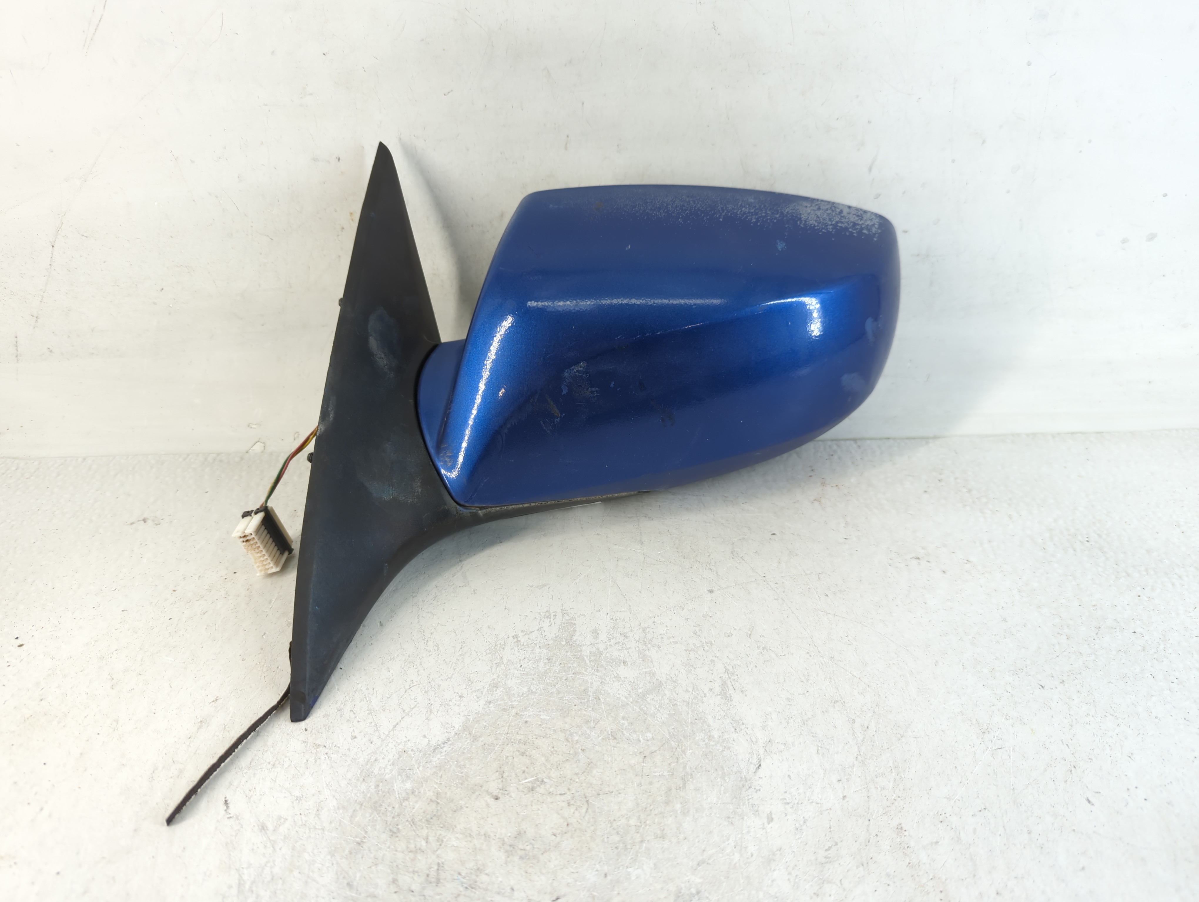 2009-2016 Hyundai Genesis Driver Left Side View Power Door Mirror Blue 759933 - Oemusedautoparts1.com