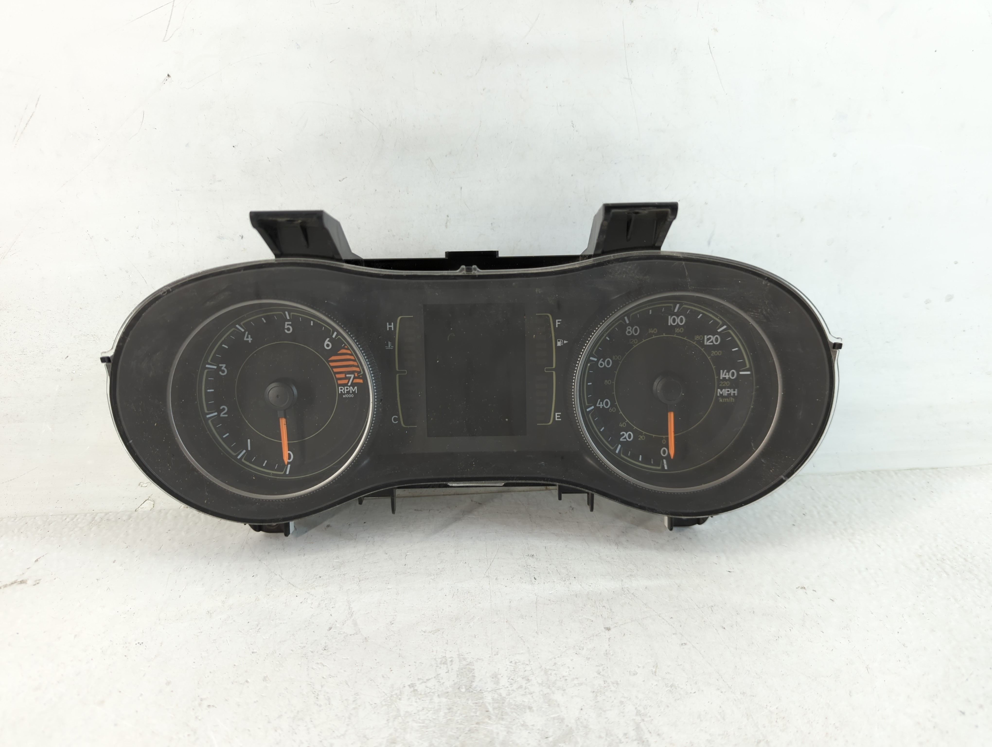 2016-2016 Jeep Cherokee Speedometer Instrument Cluster Gauges P68274069ac 759964 - Oemusedautoparts1.com