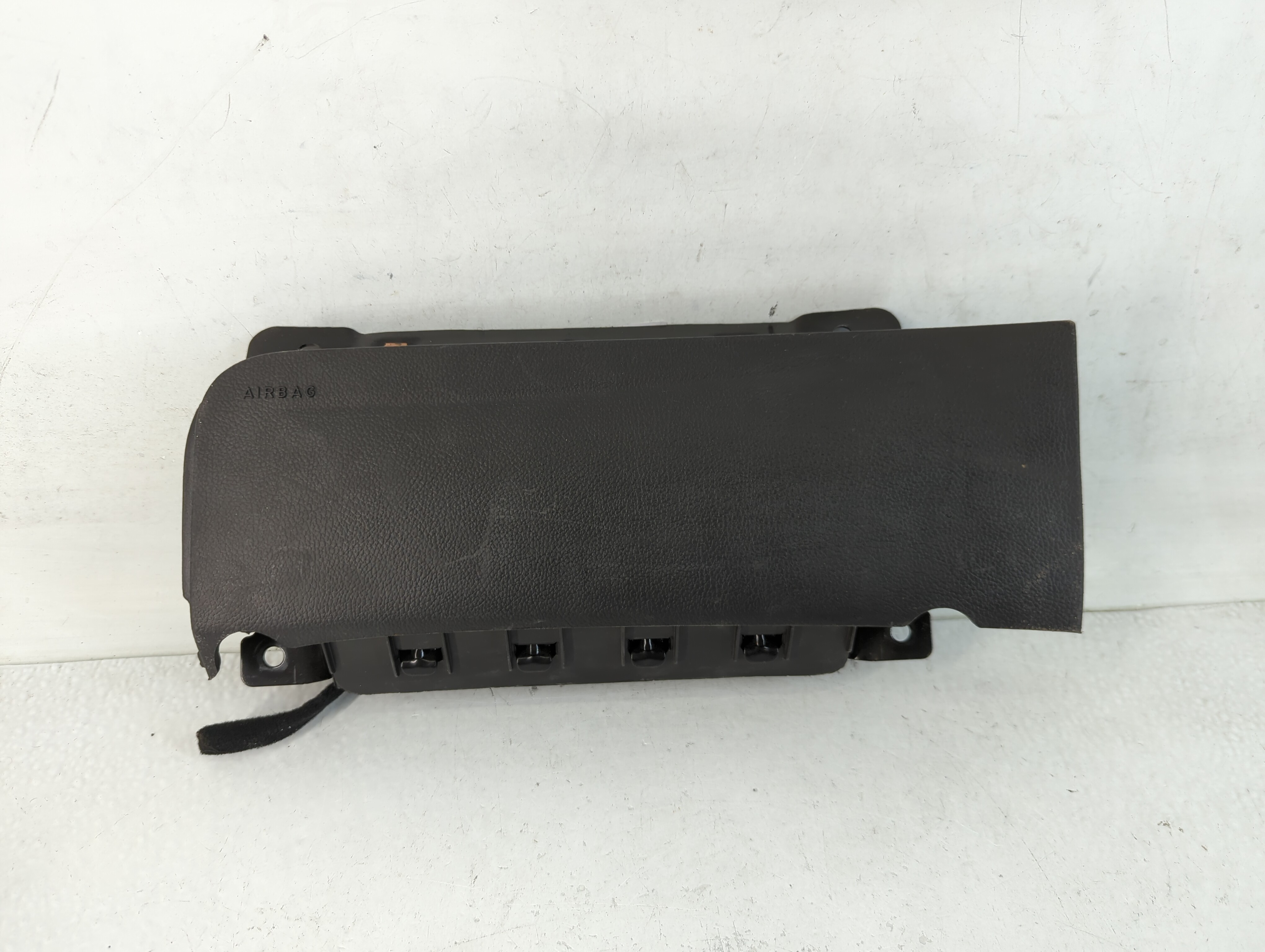 2013-2016 Chevrolet Cruze Air Bag Driver Left Knee Oem 760294 - Oemusedautoparts1.com