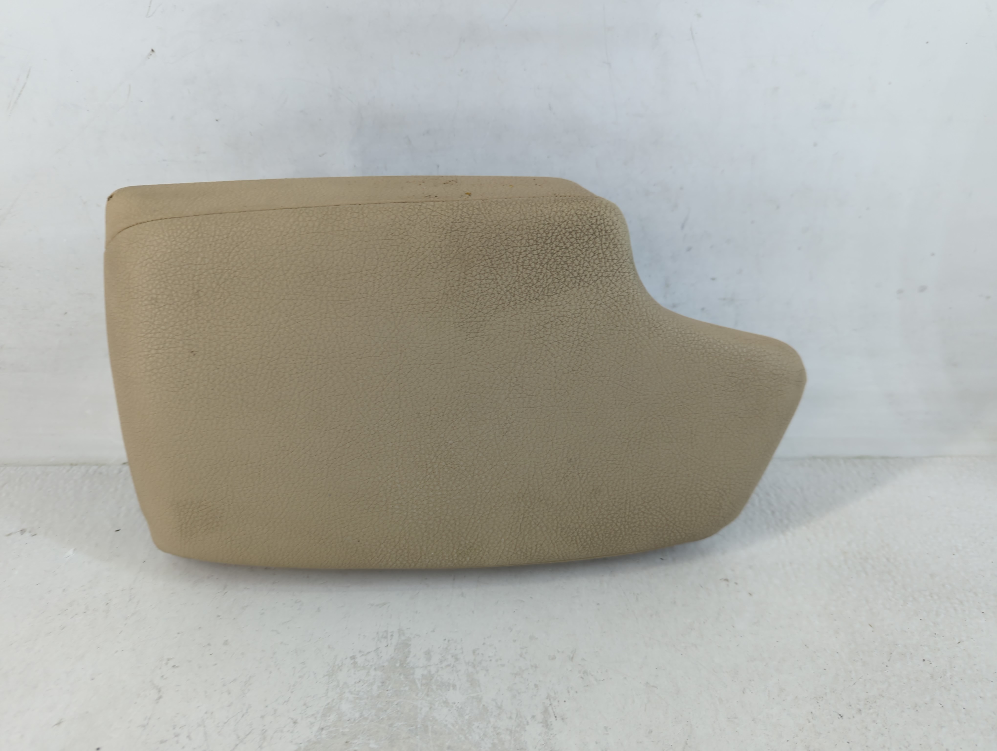 2015 Bmw 320i Center Console Armrest Cover Lid Beige 760364 - Oemusedautoparts1.com