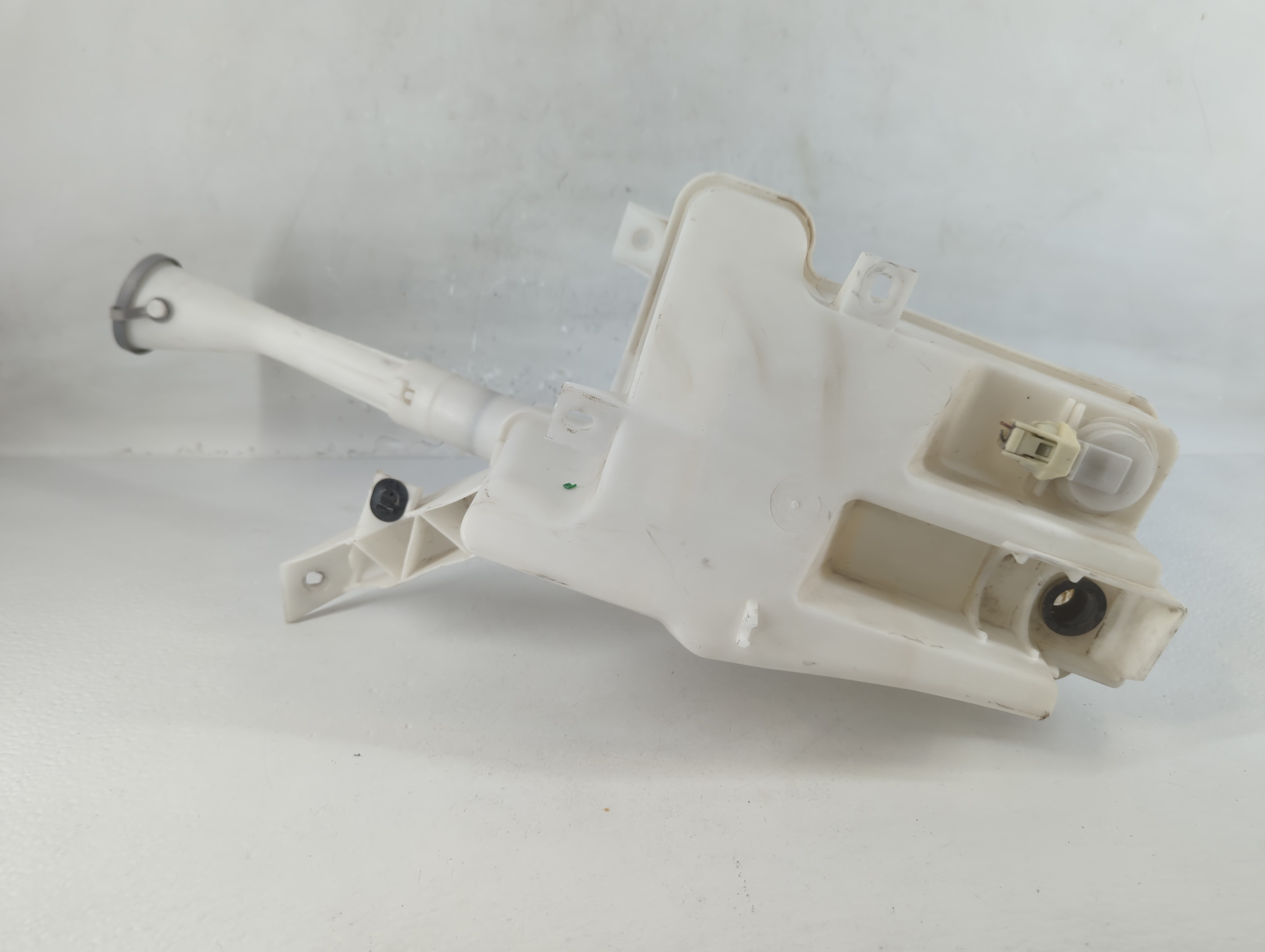 2009-2014 Nissan Maxima Windshield Washer Fluid Reservoir Bottle Oem 760388 - Oemusedautoparts1.com