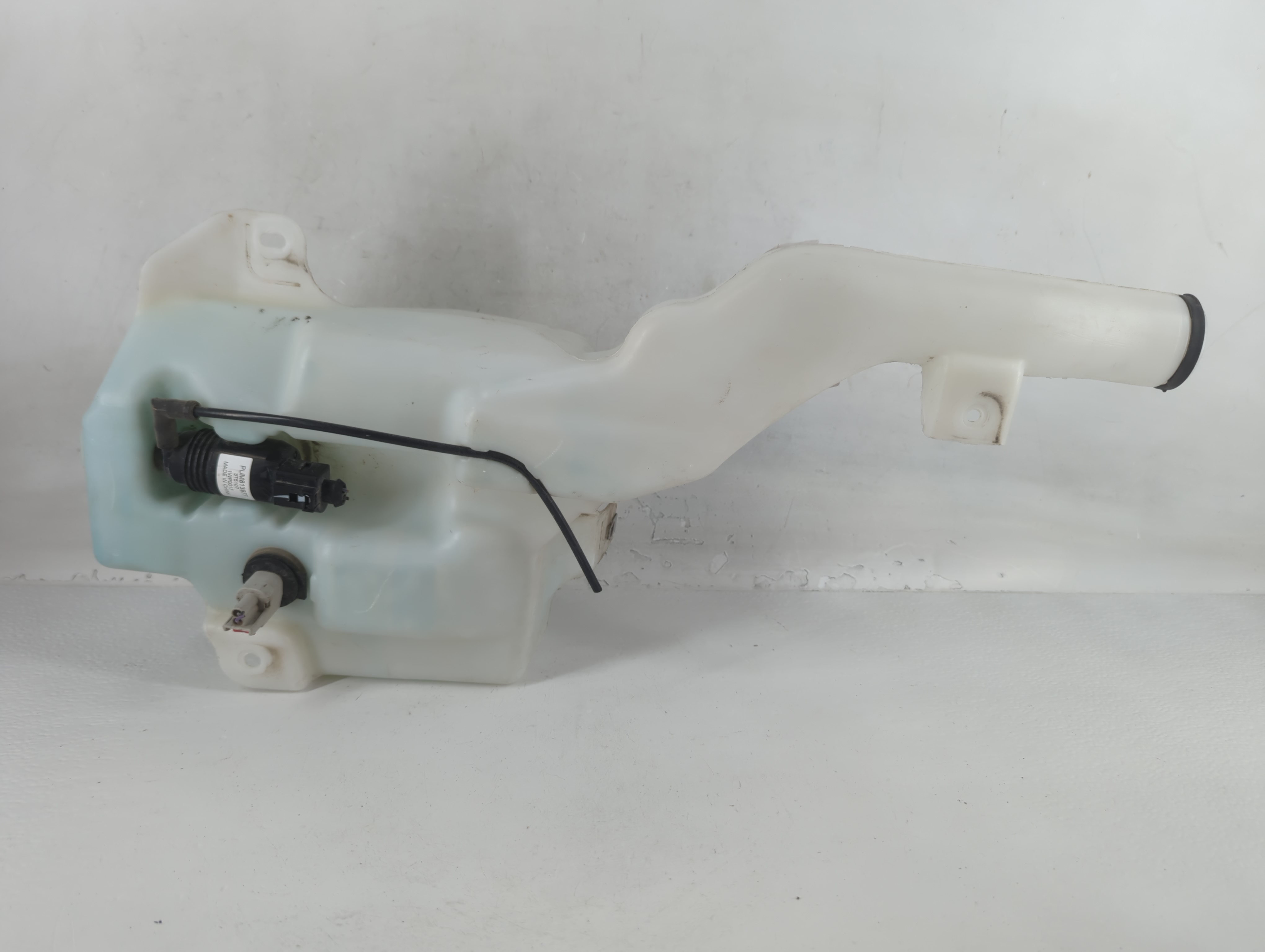 2015 Chevrolet Silverado 1500 Windshield Washer Fluid Reservoir Bottle Oem 760389 - Oemusedautoparts1.com