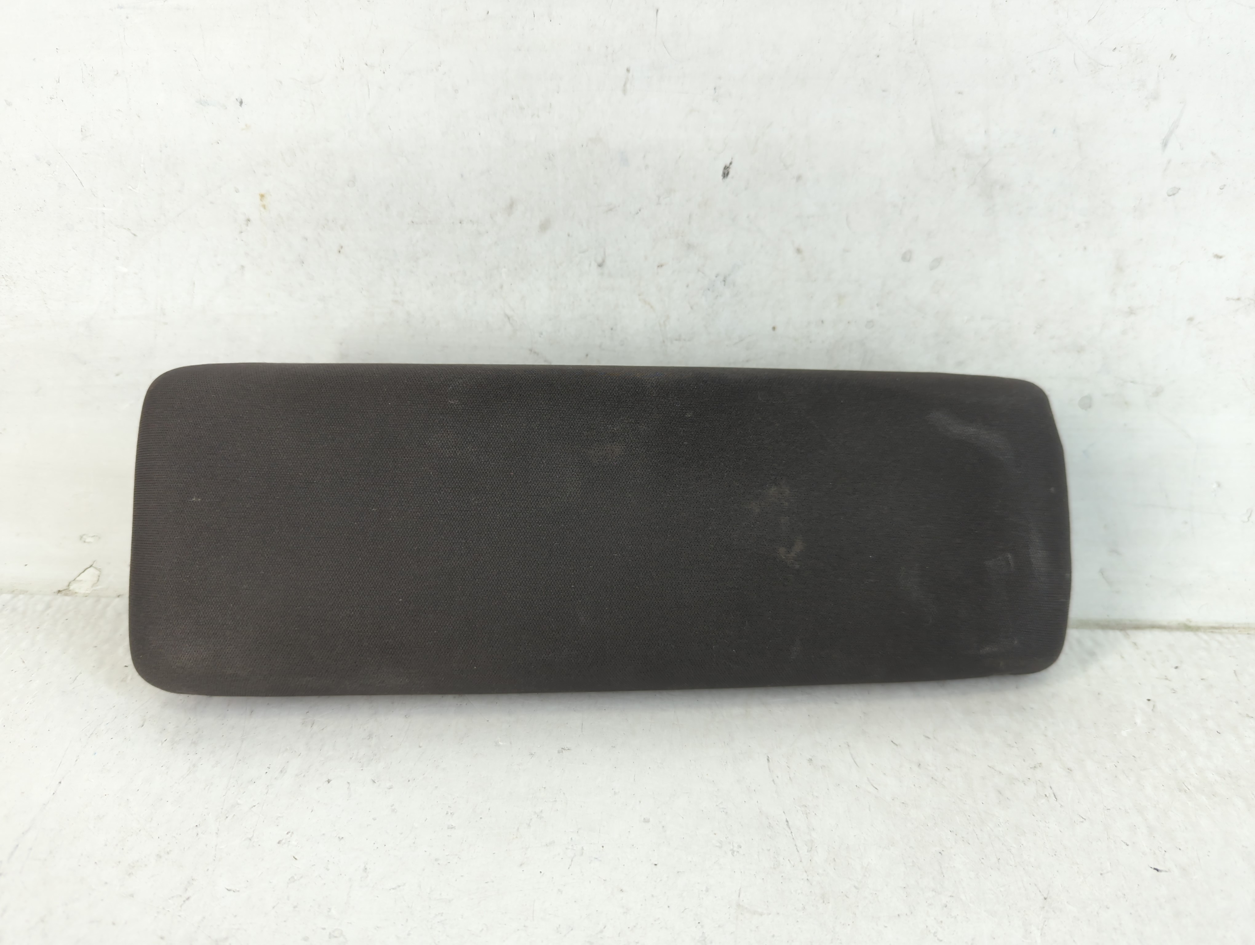 2014 Fiat 500L Center Console Armrest Cover Lid Black 760393 - Oemusedautoparts1.com
