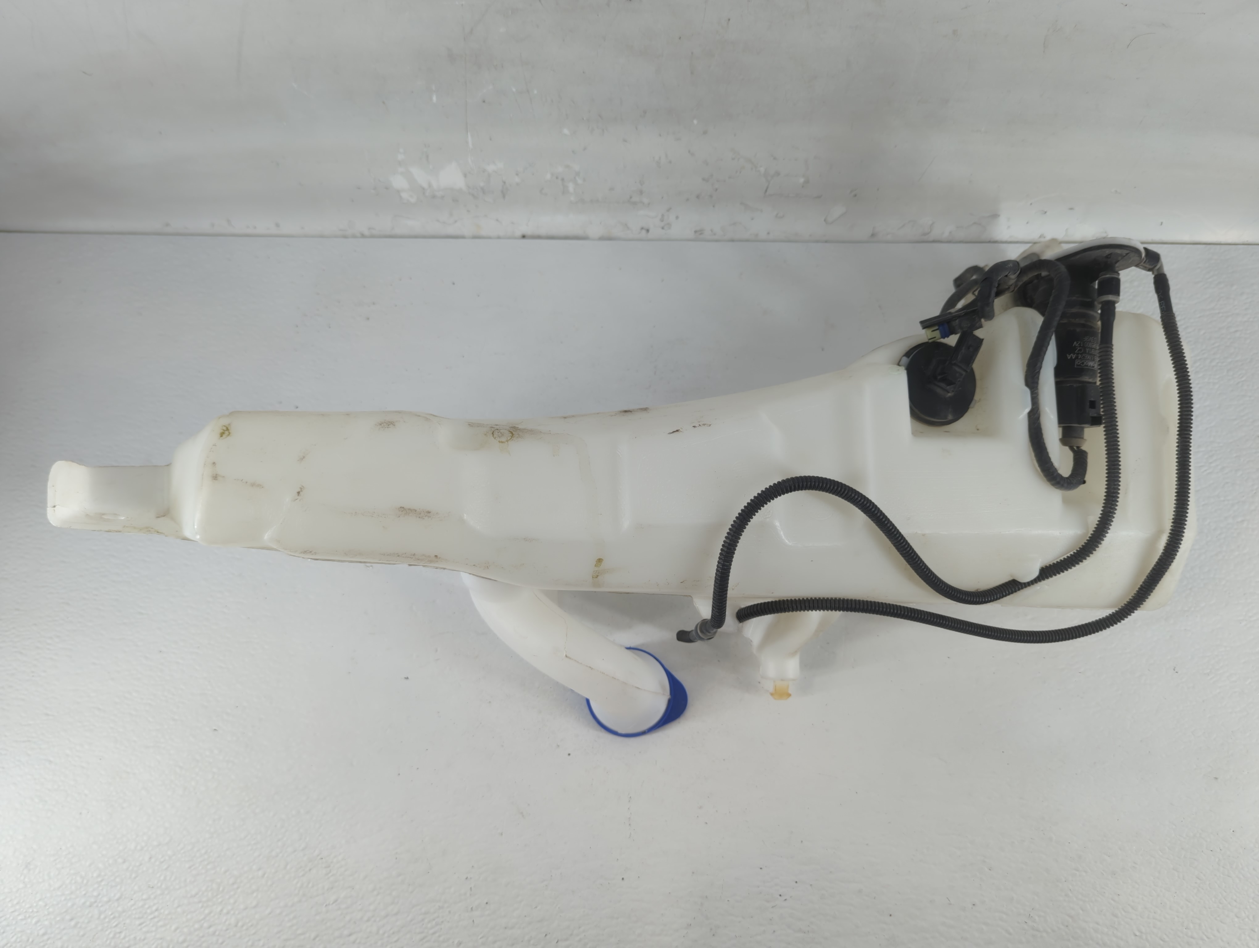 2020 Ford Escape Windshield Washer Fluid Reservoir Bottle Oem 760398 - Oemusedautoparts1.com