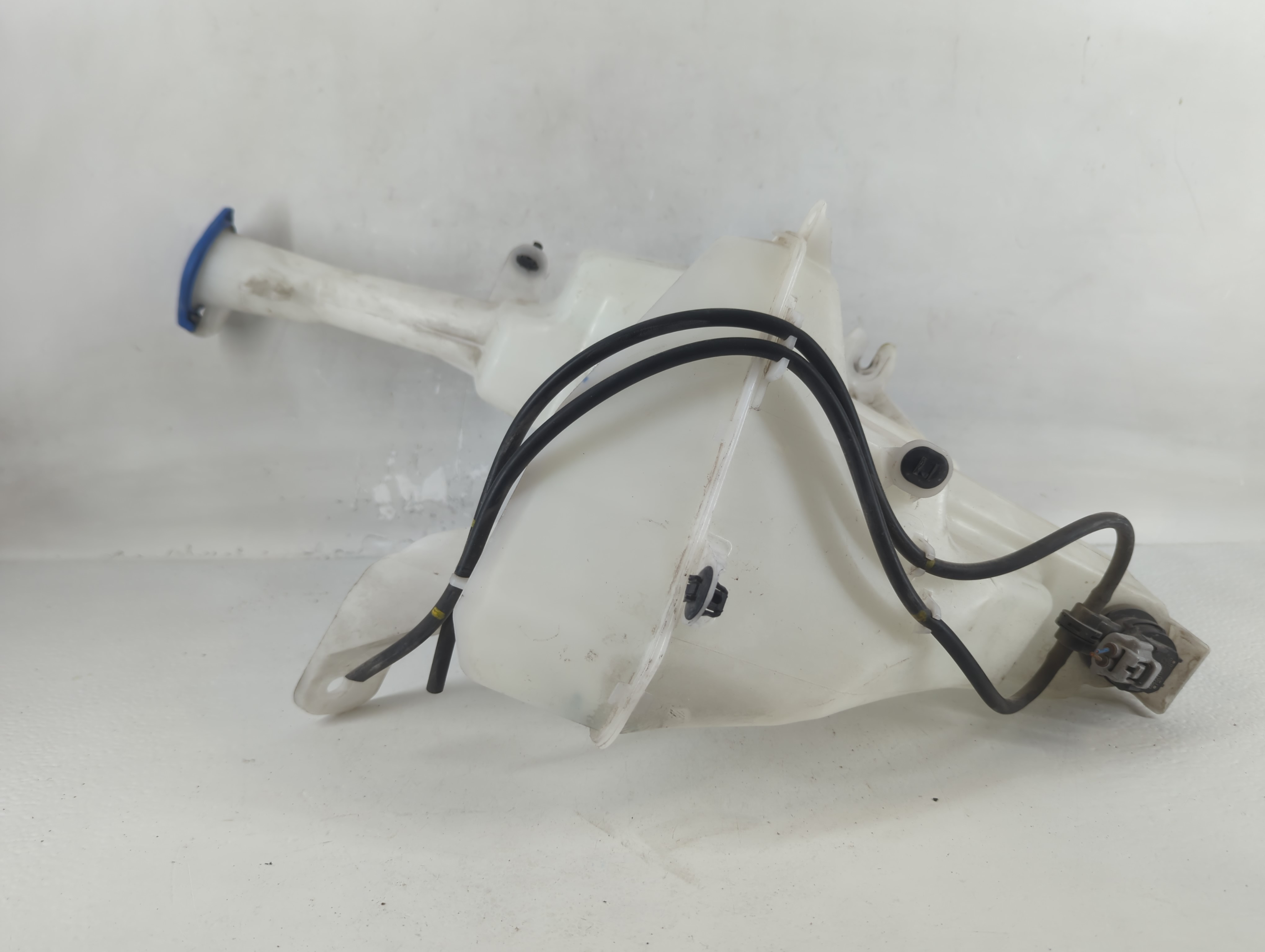 2014-2019 Kia Soul Windshield Washer Fluid Reservoir Bottle Oem 760407 - Oemusedautoparts1.com