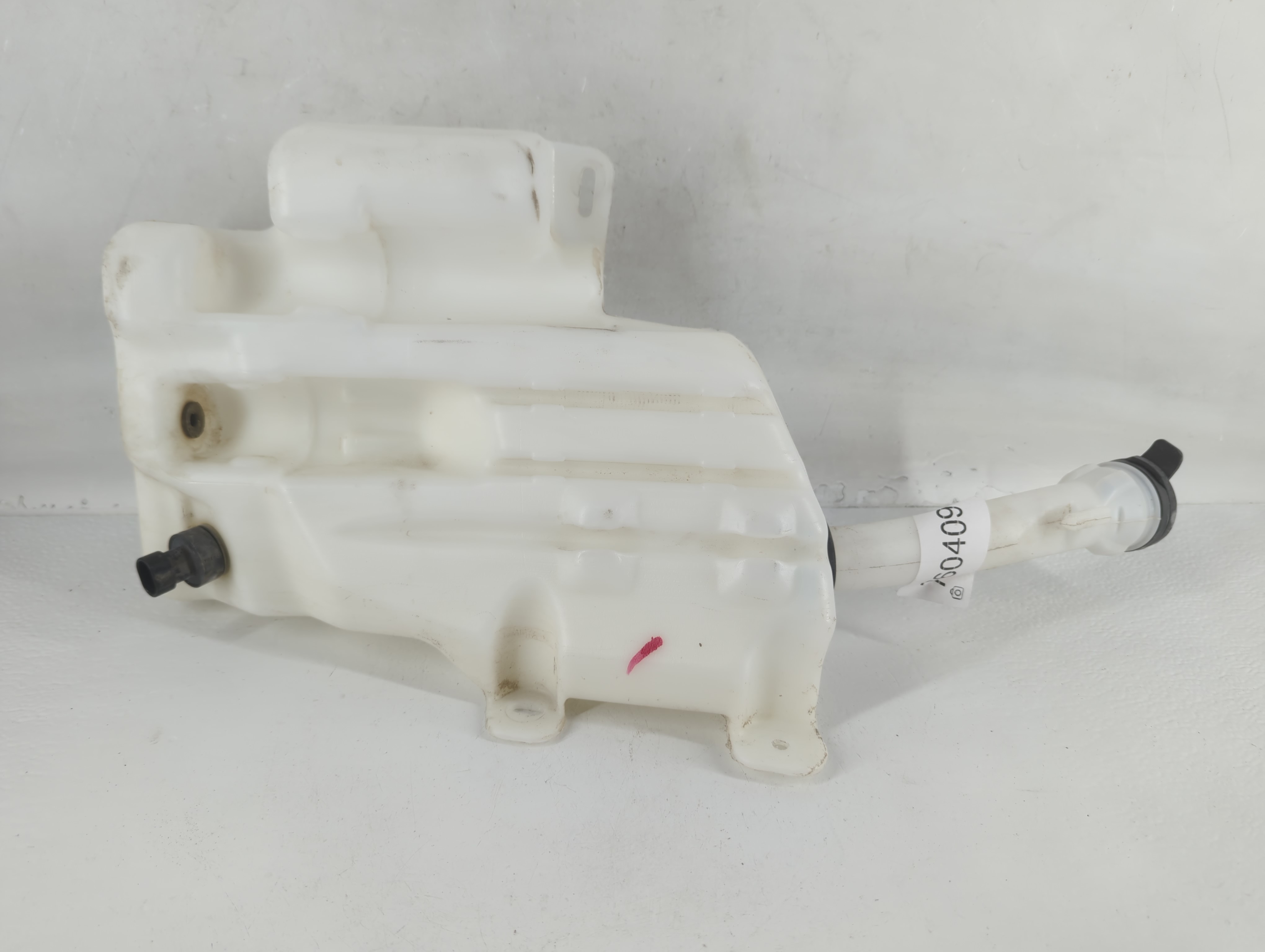 2013-2016 Chevrolet Malibu Windshield Washer Fluid Reservoir Bottle Oem 760409 - Oemusedautoparts1.com
