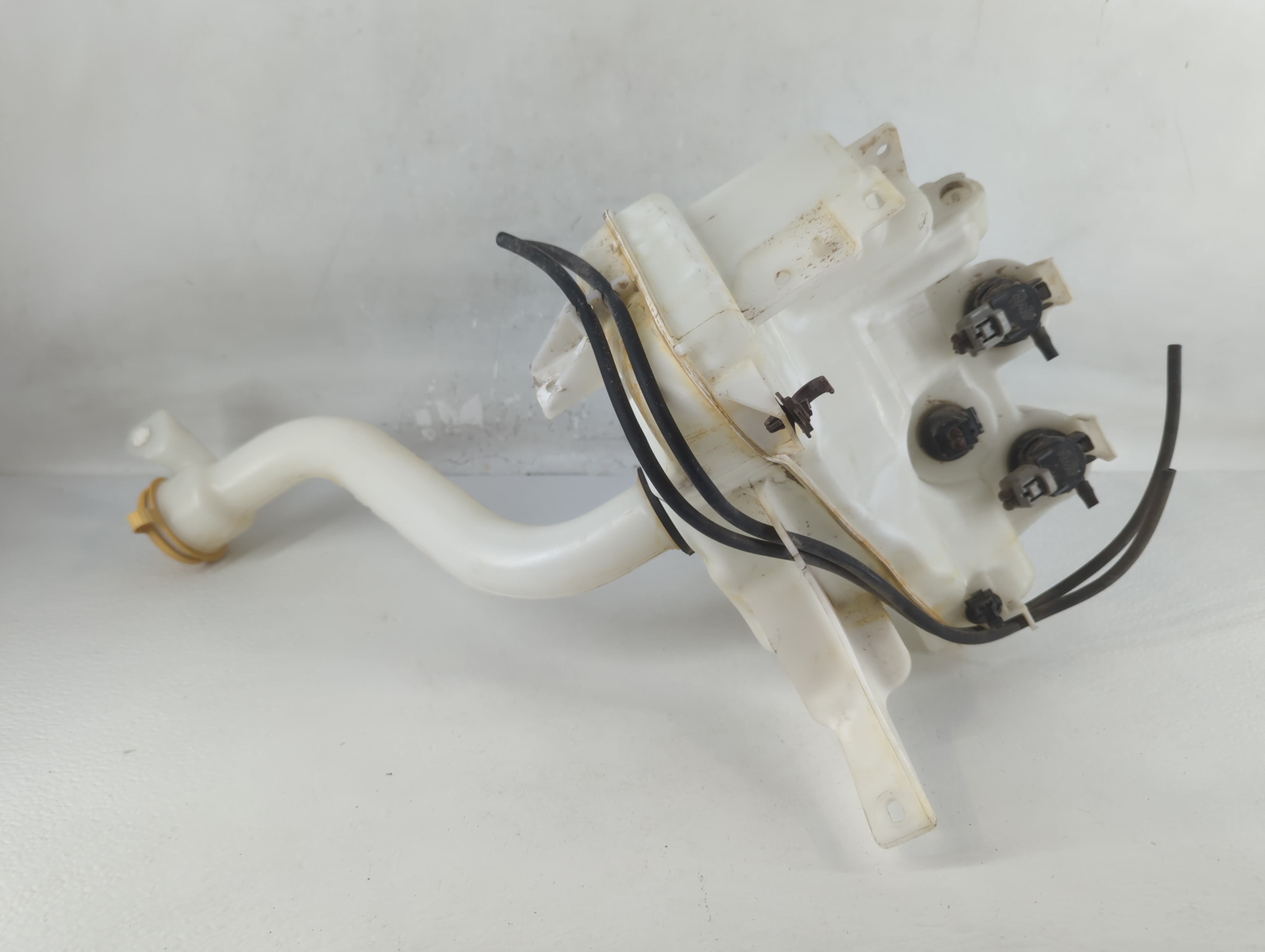 2015 Subaru Legacy Windshield Washer Fluid Reservoir Bottle Oem 760410 - Oemusedautoparts1.com