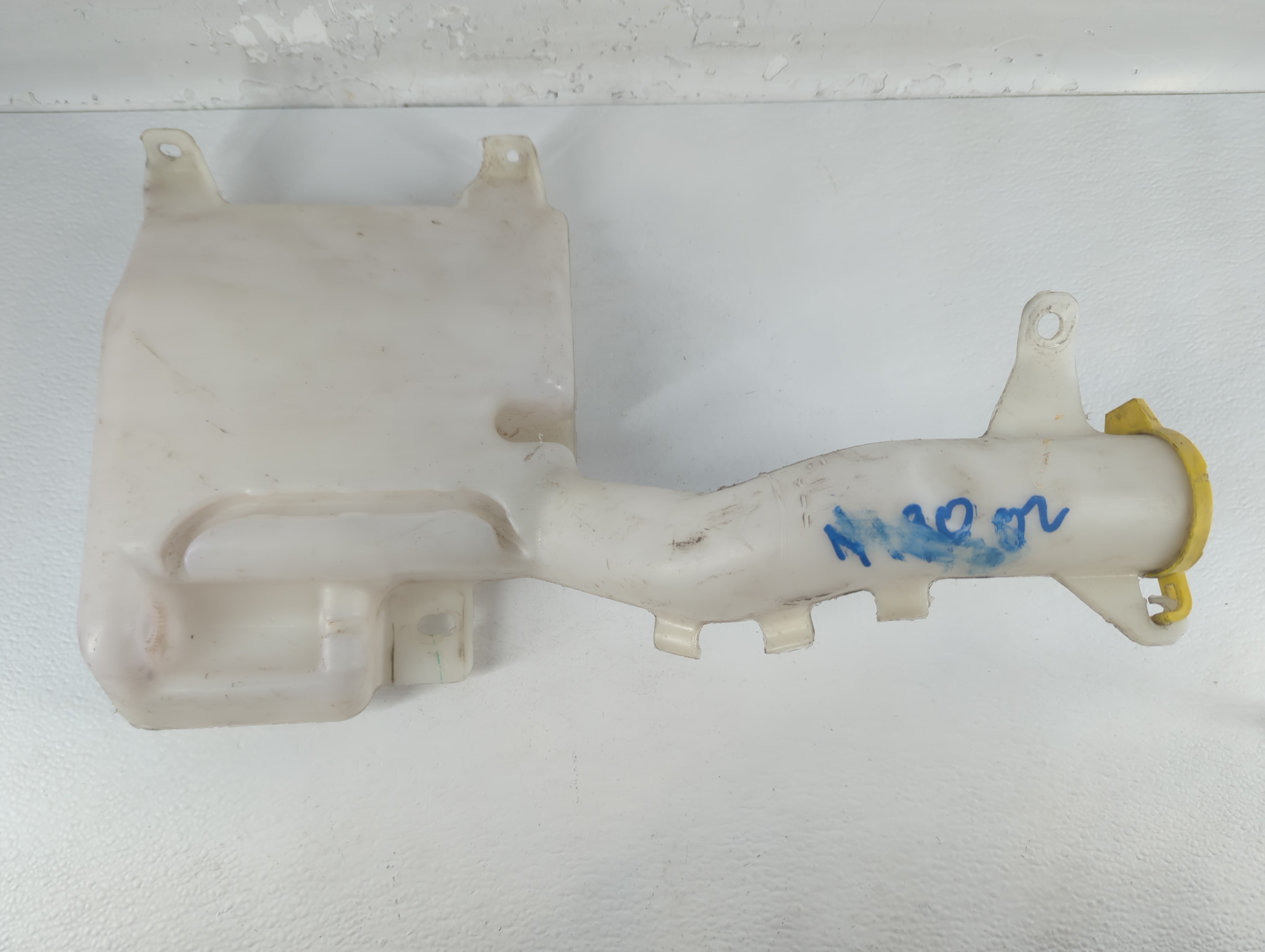 2011-2014 Dodge Avenger Windshield Washer Fluid Reservoir Bottle Oem 760418 - Oemusedautoparts1.com