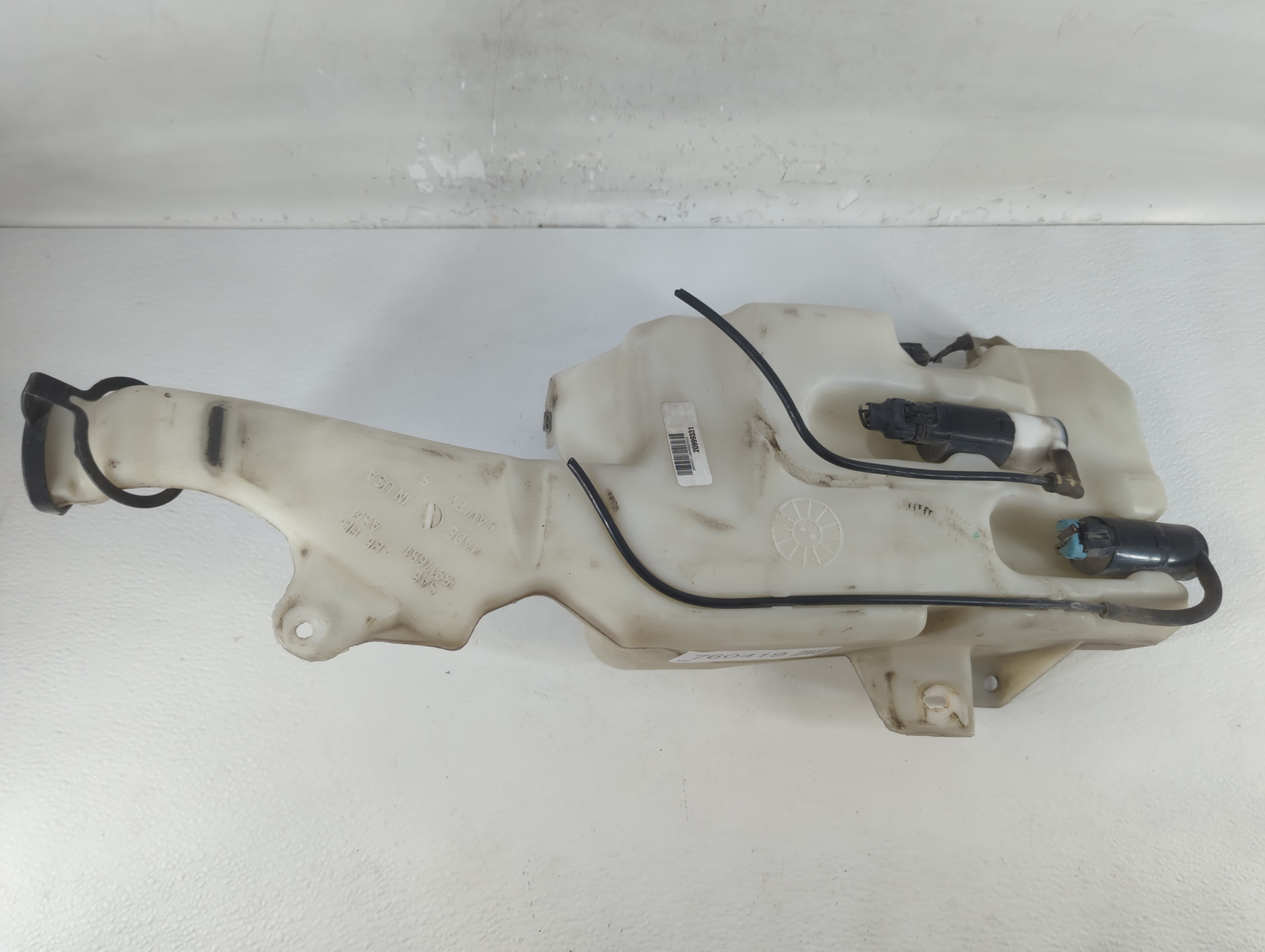 2007 Cadillac Escalade Esv Windshield Washer Fluid Reservoir Bottle Oem 760419 - Oemusedautoparts1.com