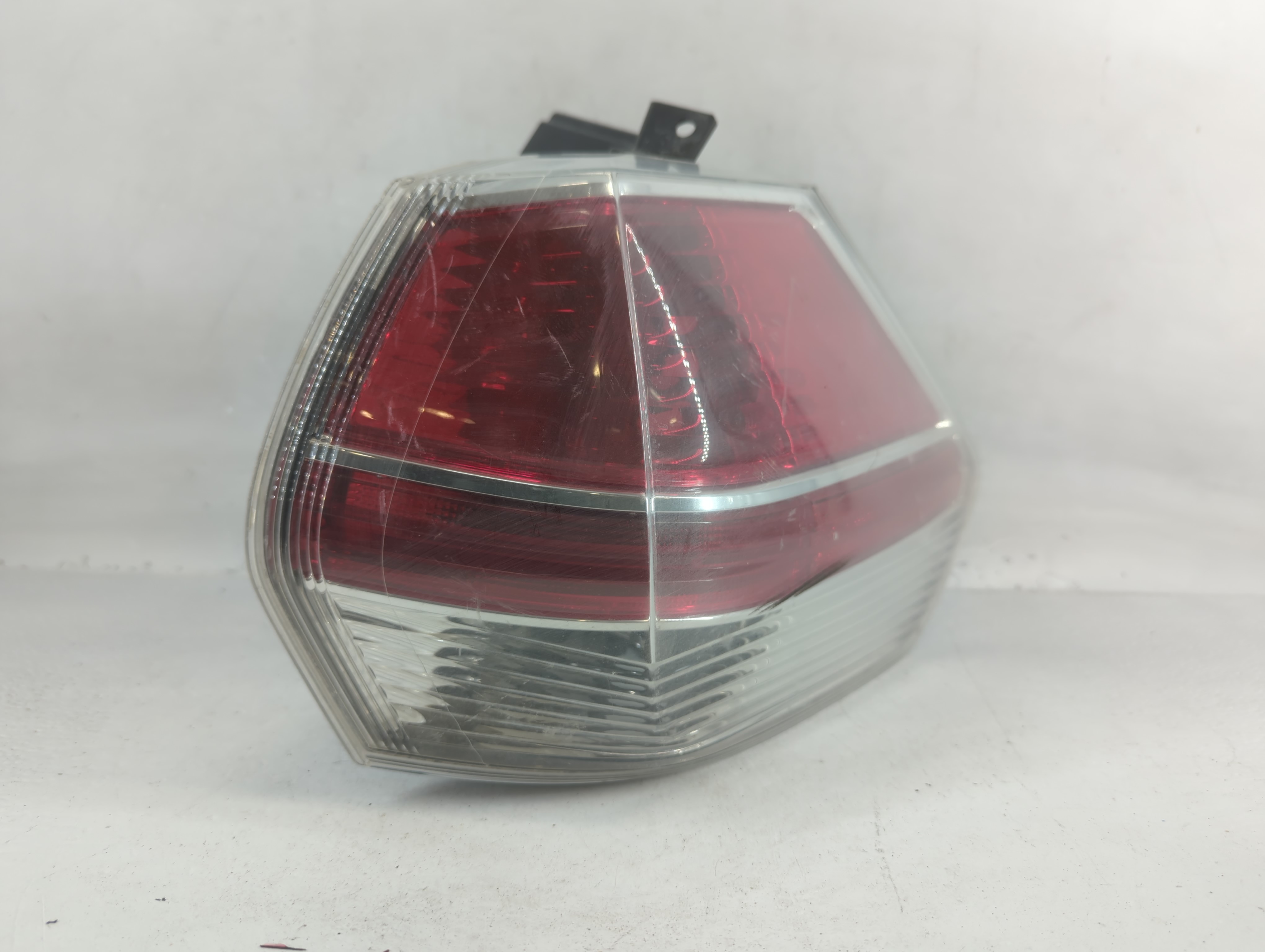 2015 Nissan Rogue Driver Left Side Tail Light Taillight Oem 760629 - Oemusedautoparts1.com