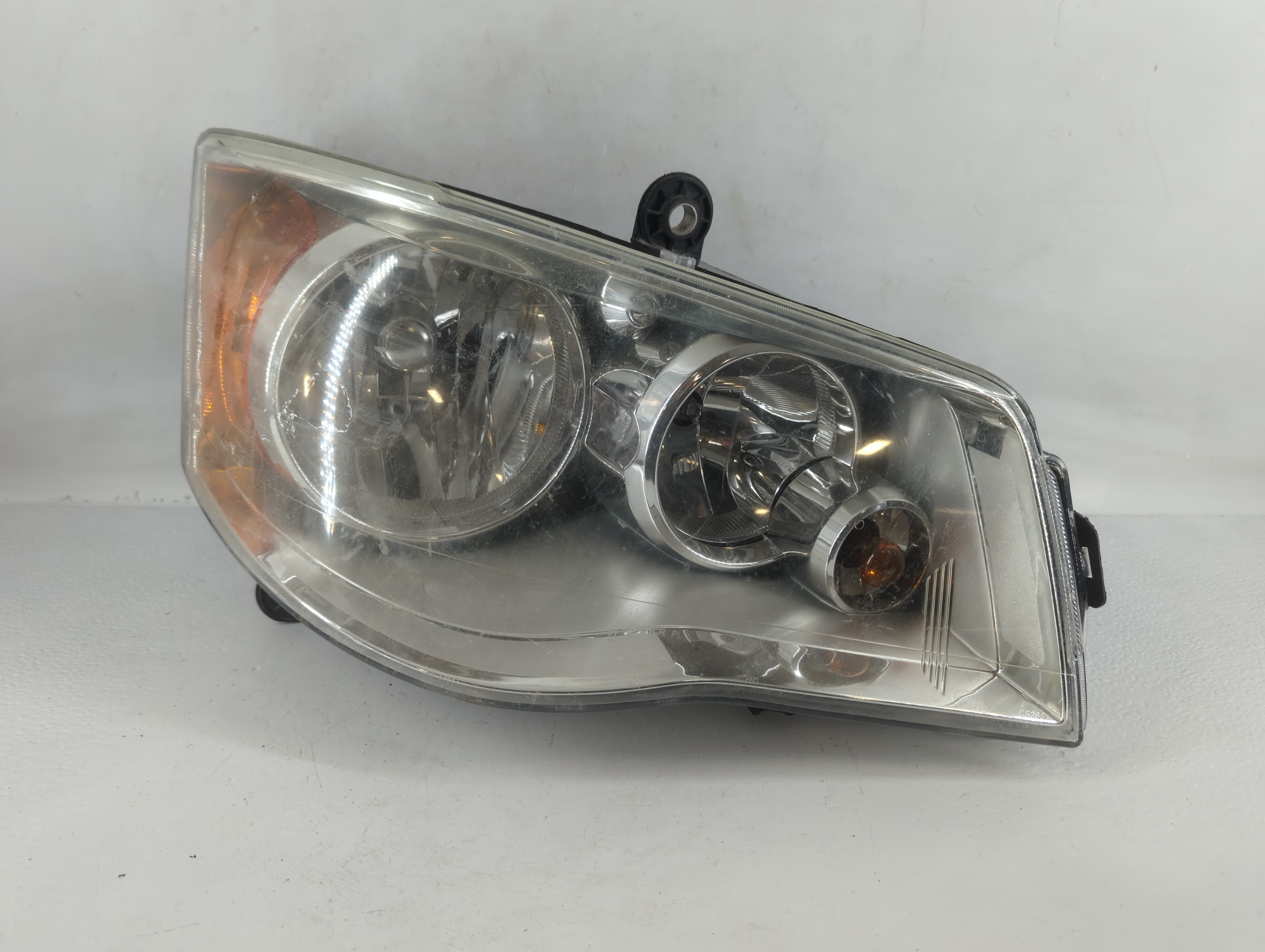 Picture of Dodge Caravan Driver Left Oem Head Light Headlight Lamp 760699