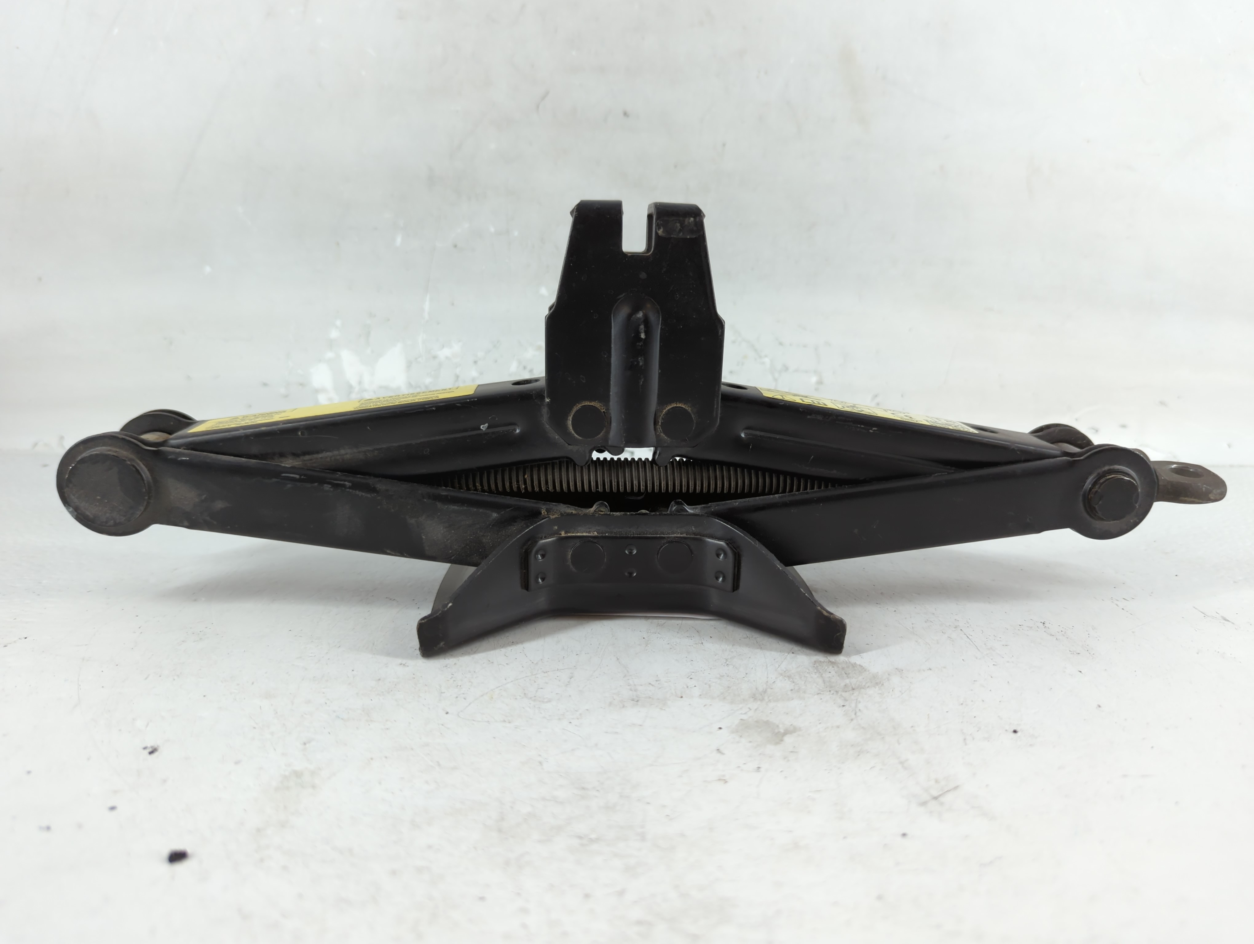 2017 Nissan Rogue Sport Spare Scissor Car Jack 760725 - Oemusedautoparts1.com