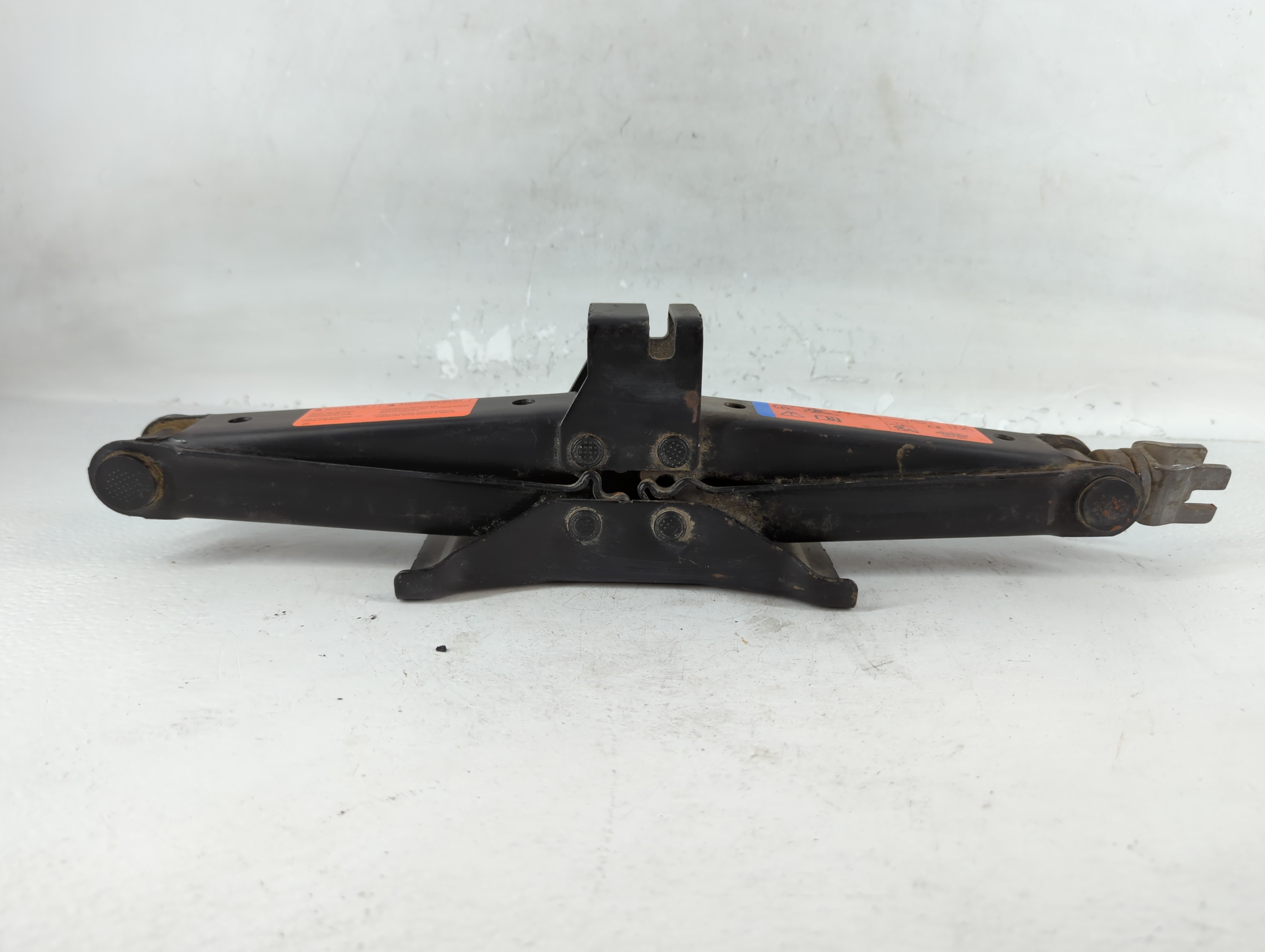 Picture of 2010 Dodge Charger Spare Scissor Car Jack 760739