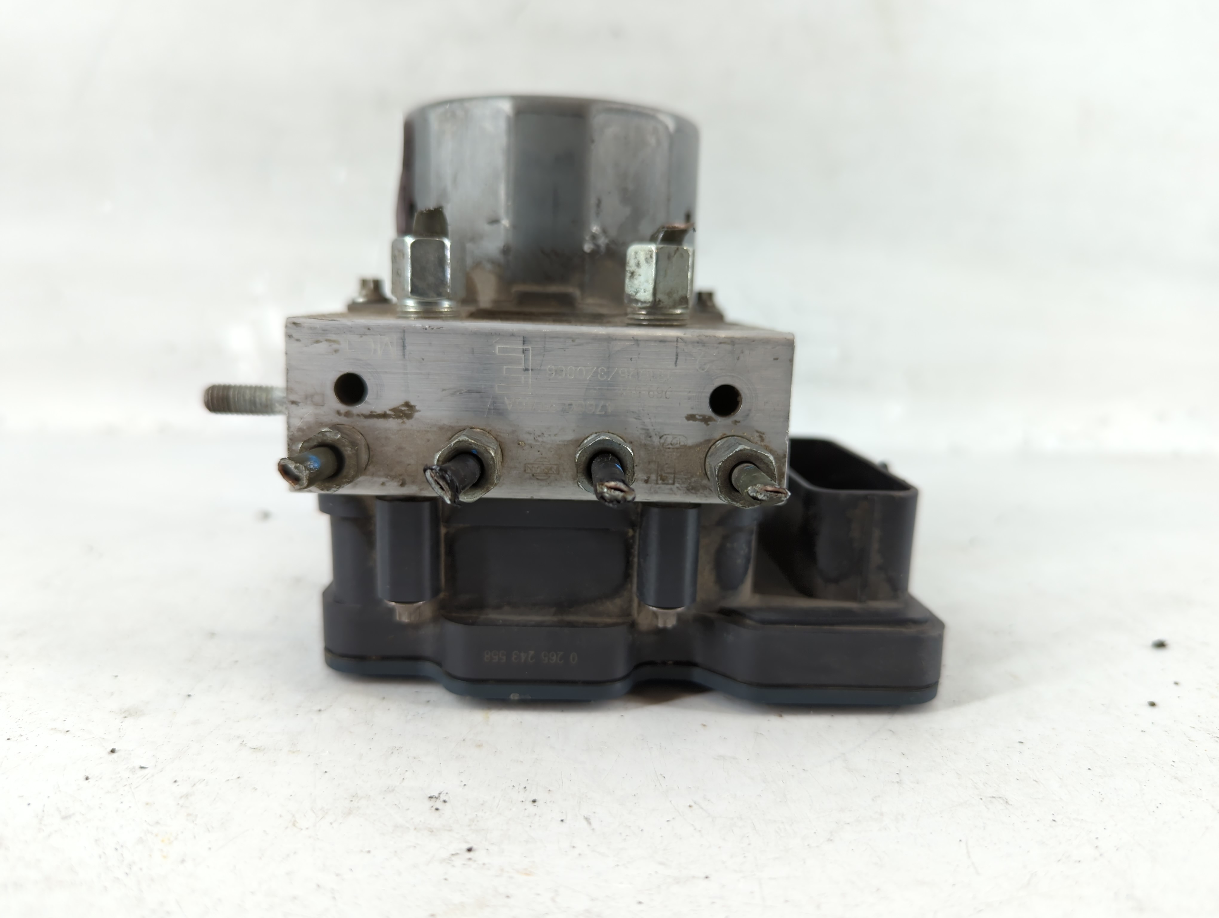 2013-2015 Nissan Altima Abs Pump Control Module 760768 - Oemusedautoparts1.com