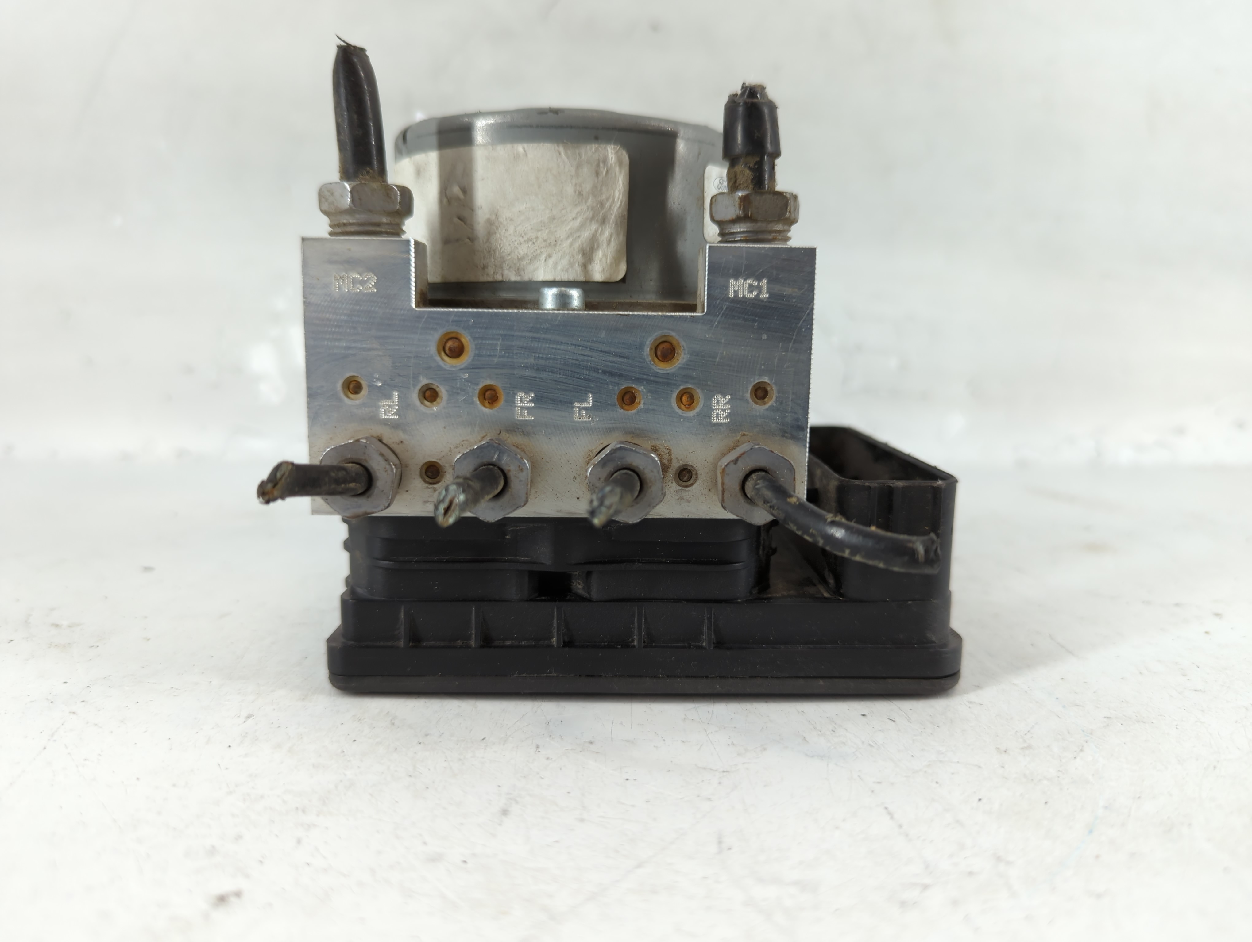2019-2022 Ford Mustang Abs Pump Control Module 760781 - Oemusedautoparts1.com