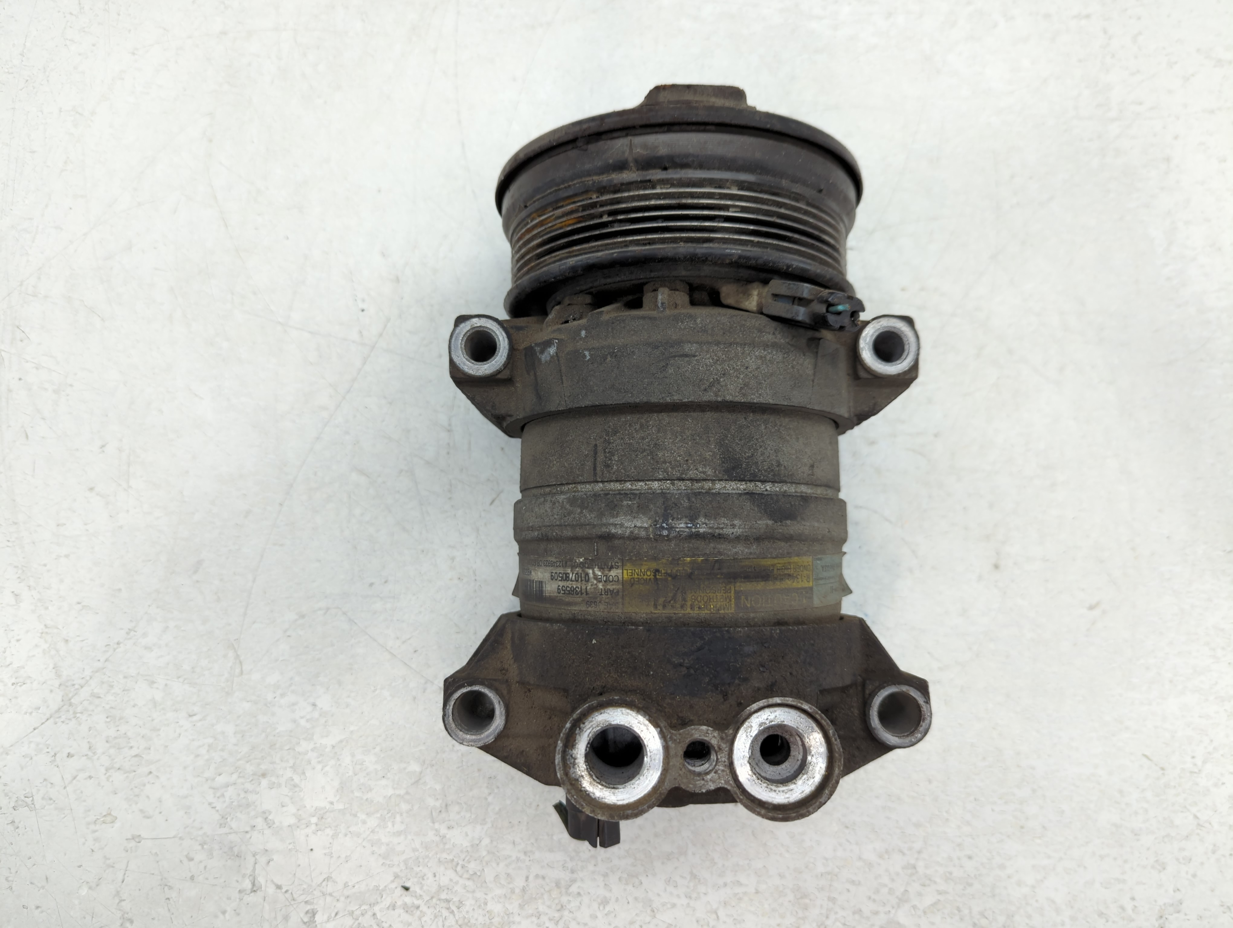Picture of 1995-1995 Chevrolet Tahoe Air Conditioning A/c Ac Compressor Oem 760821