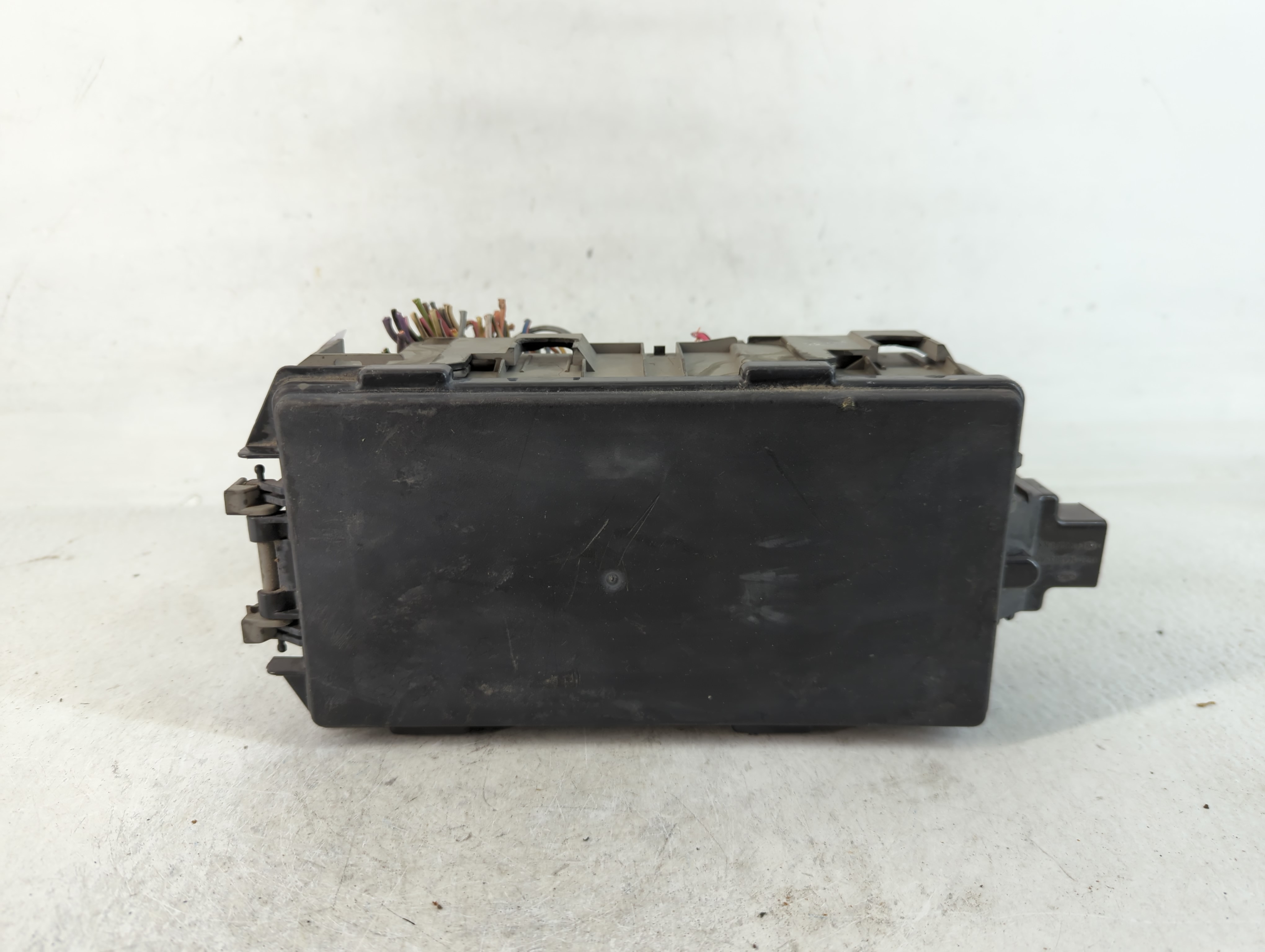 2000-2003 Ford F-150 Fusebox Fuse Box Relay Module Xl34-14a003-ac 760989 - Oemusedautoparts1.com