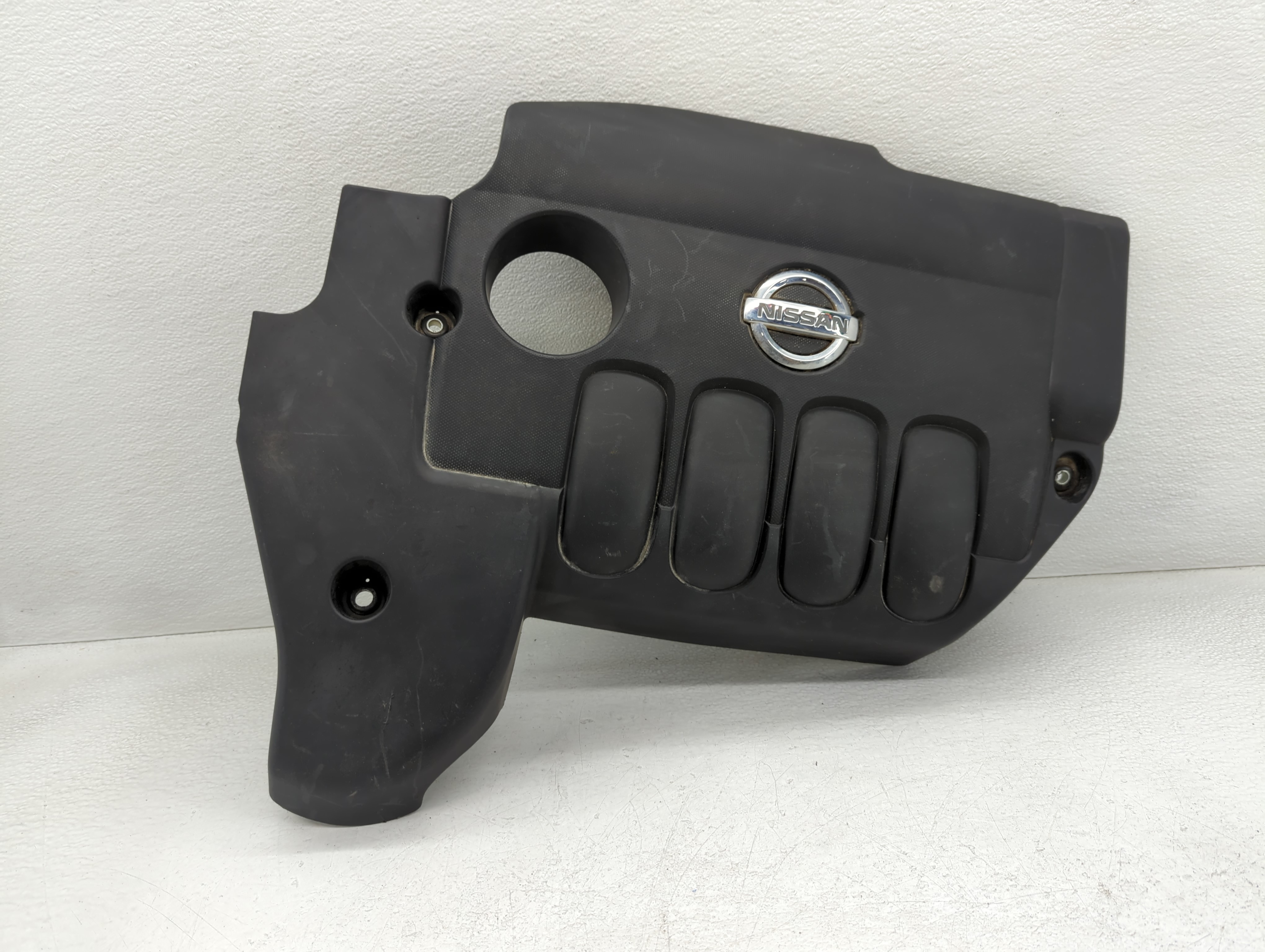 Picture of 2009 Nissan Altima Engine Cover 761012