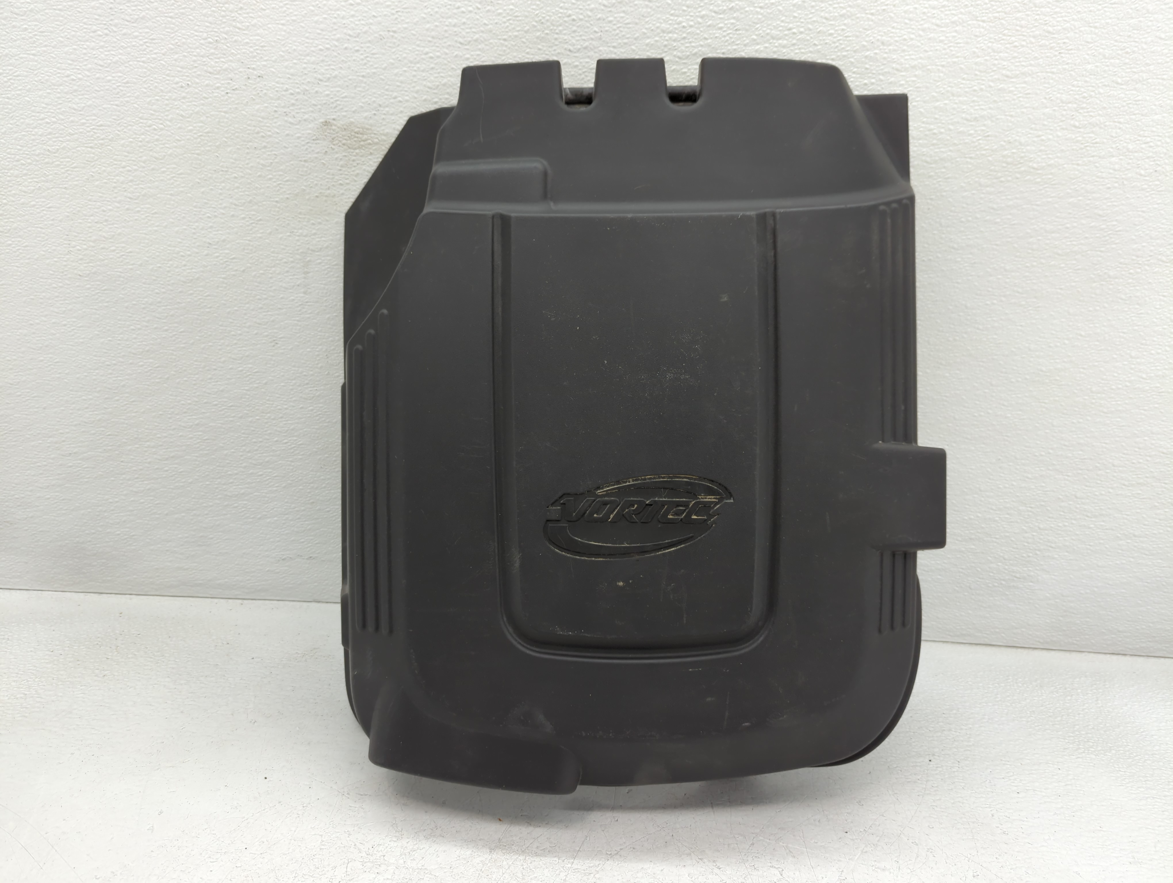 Picture of 2013 Cadillac Escalade Esv Engine Cover 761146