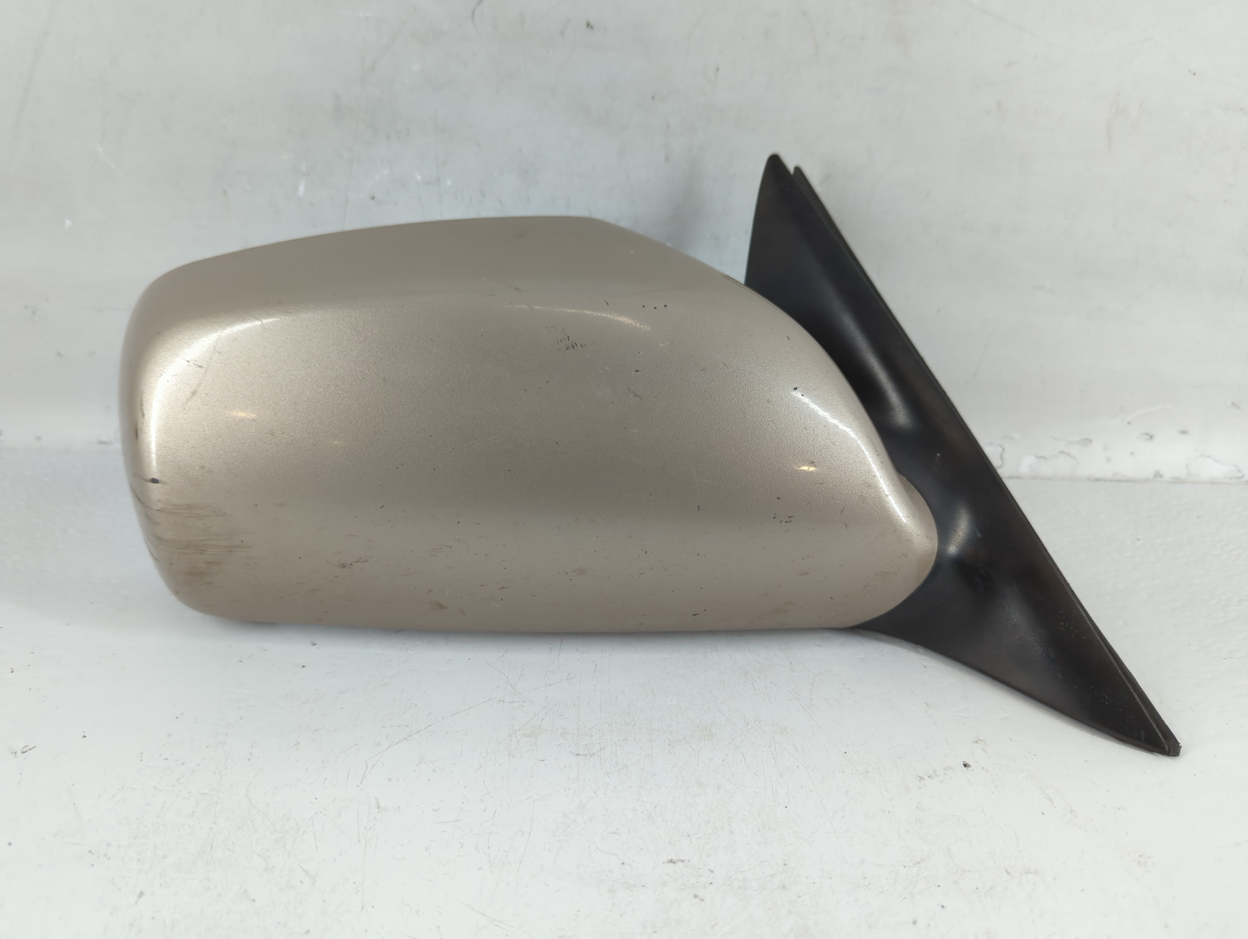 2007-2011 Toyota Camry Passenger Right Side View Power Door Mirror Beige 761178 - Oemusedautoparts1.com