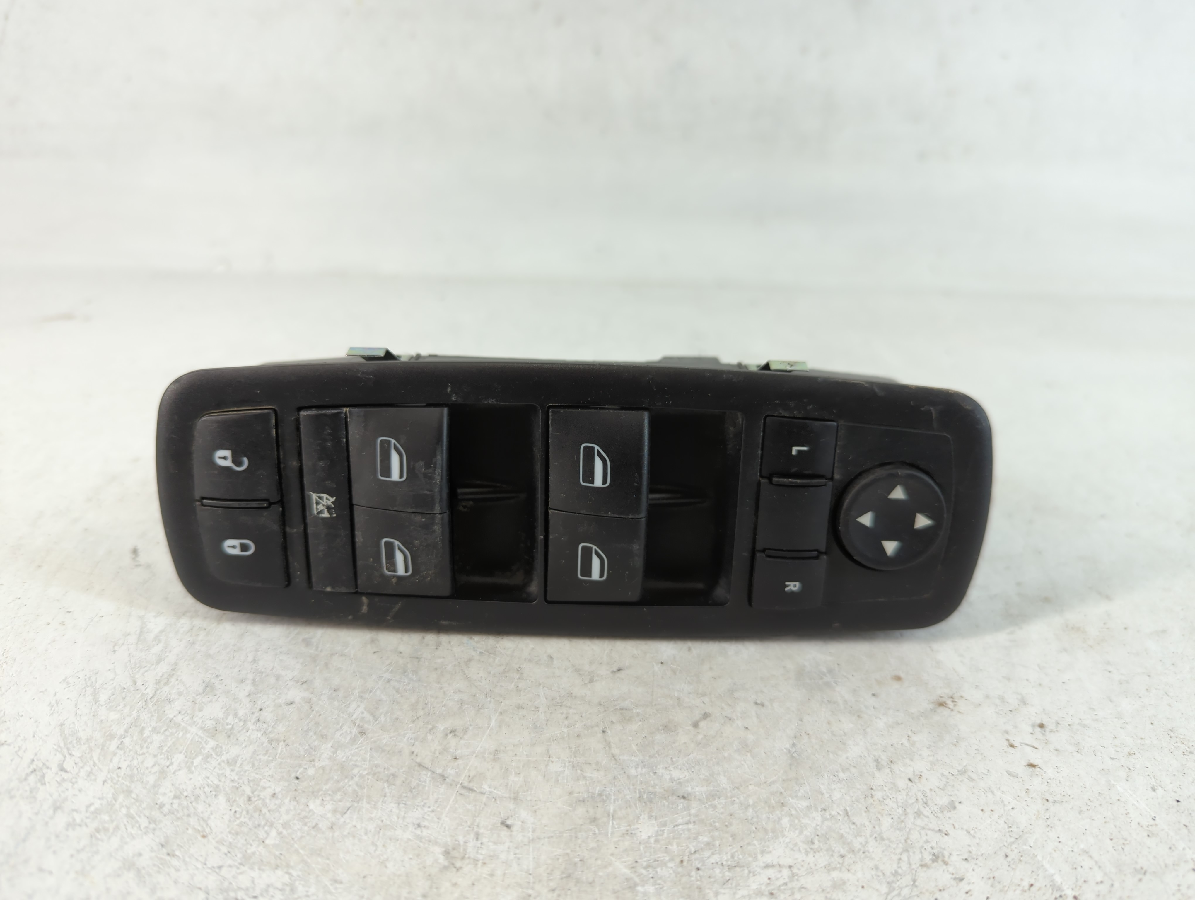 2014-2016 Jeep Cherokee Driver Left Door Master Power Window Switch 761280 - Oemusedautoparts1.com