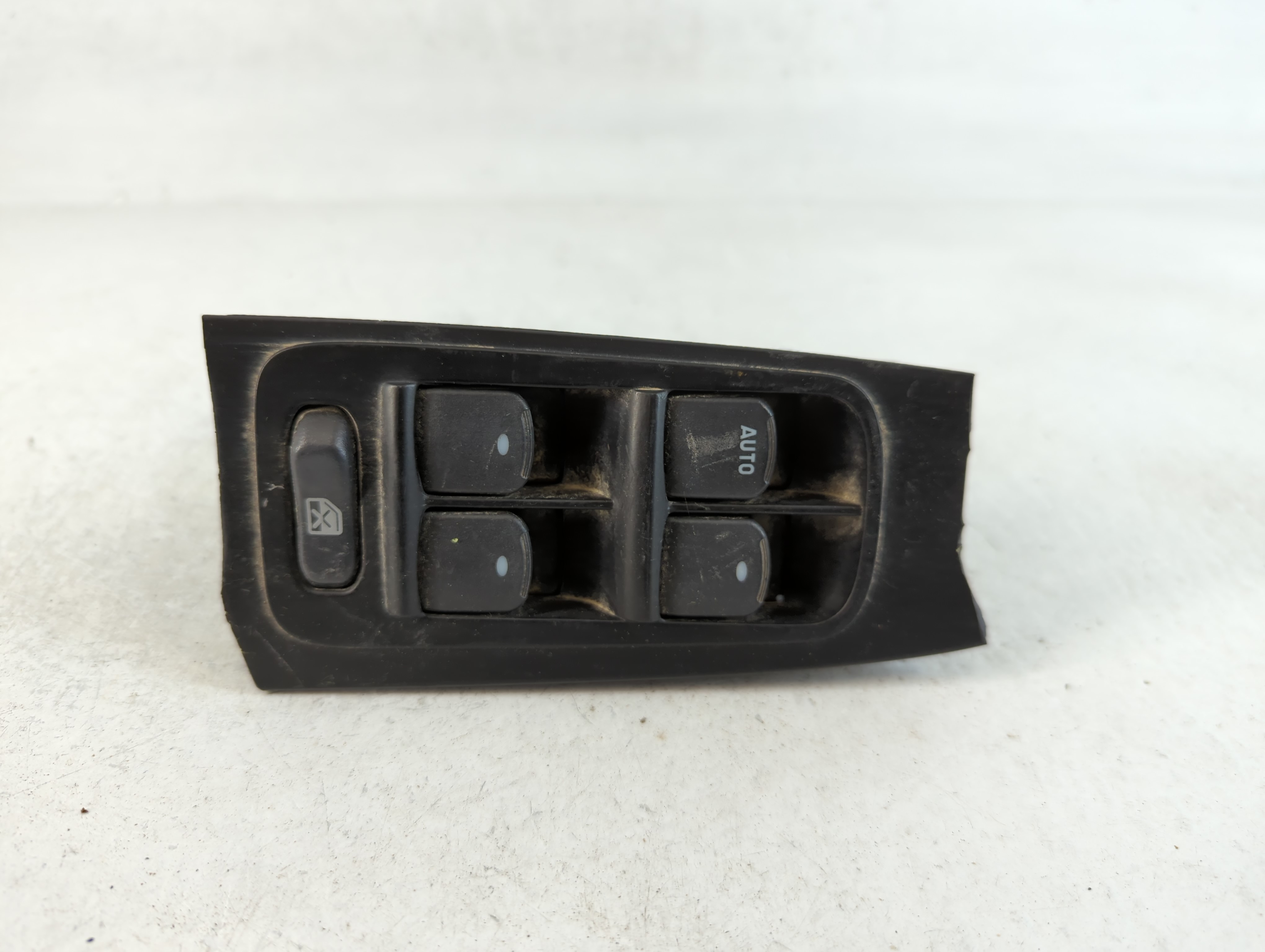 Picture of 2010-2012 Chevrolet Malibu Driver Left Door Master Power Window Switch 761366